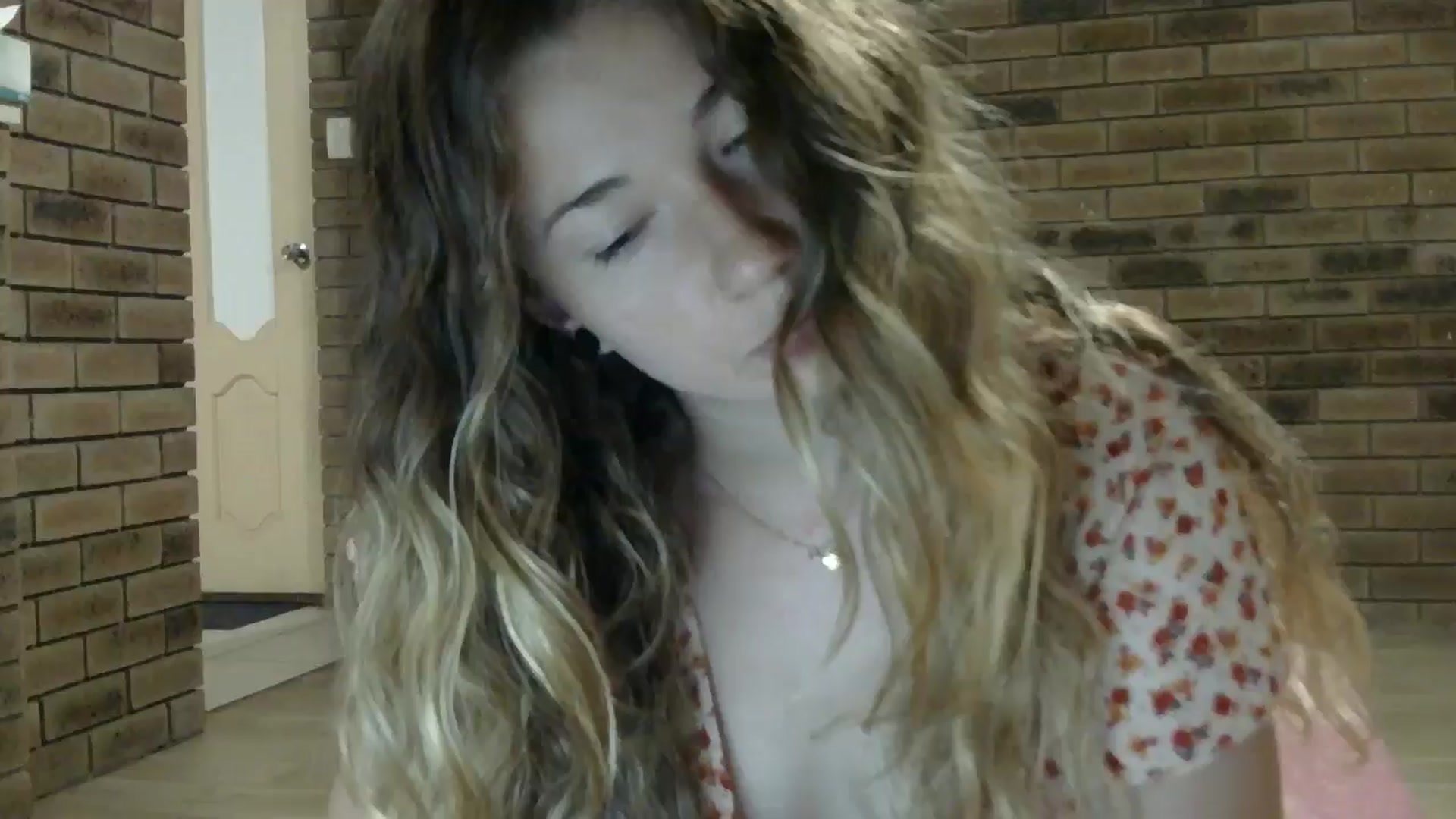 Gallery image thumbnail from SurfyChick's myfreecams stream on, 11/04/2024, 12:49 image 7 of 20