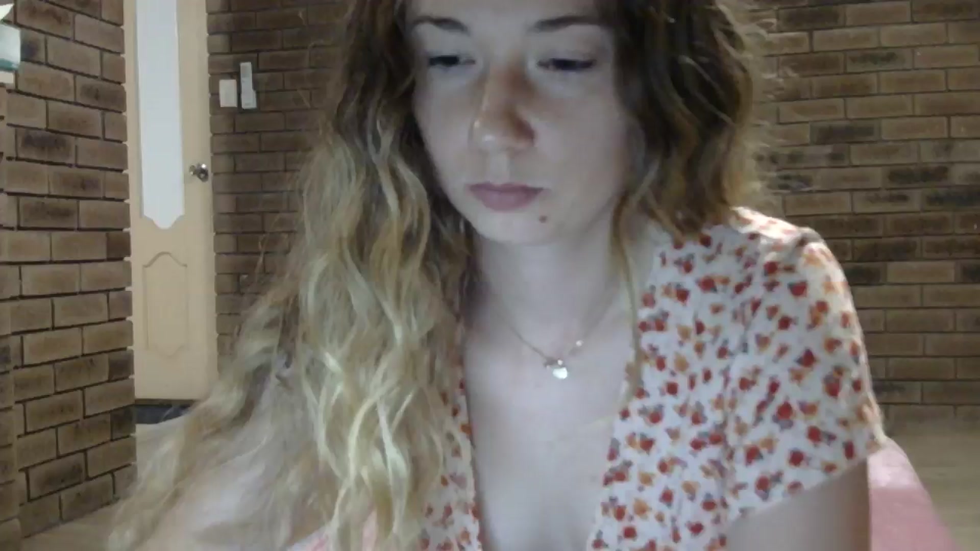 Gallery image thumbnail from SurfyChick's myfreecams stream on, 11/04/2024, 12:49 image 1 of 20