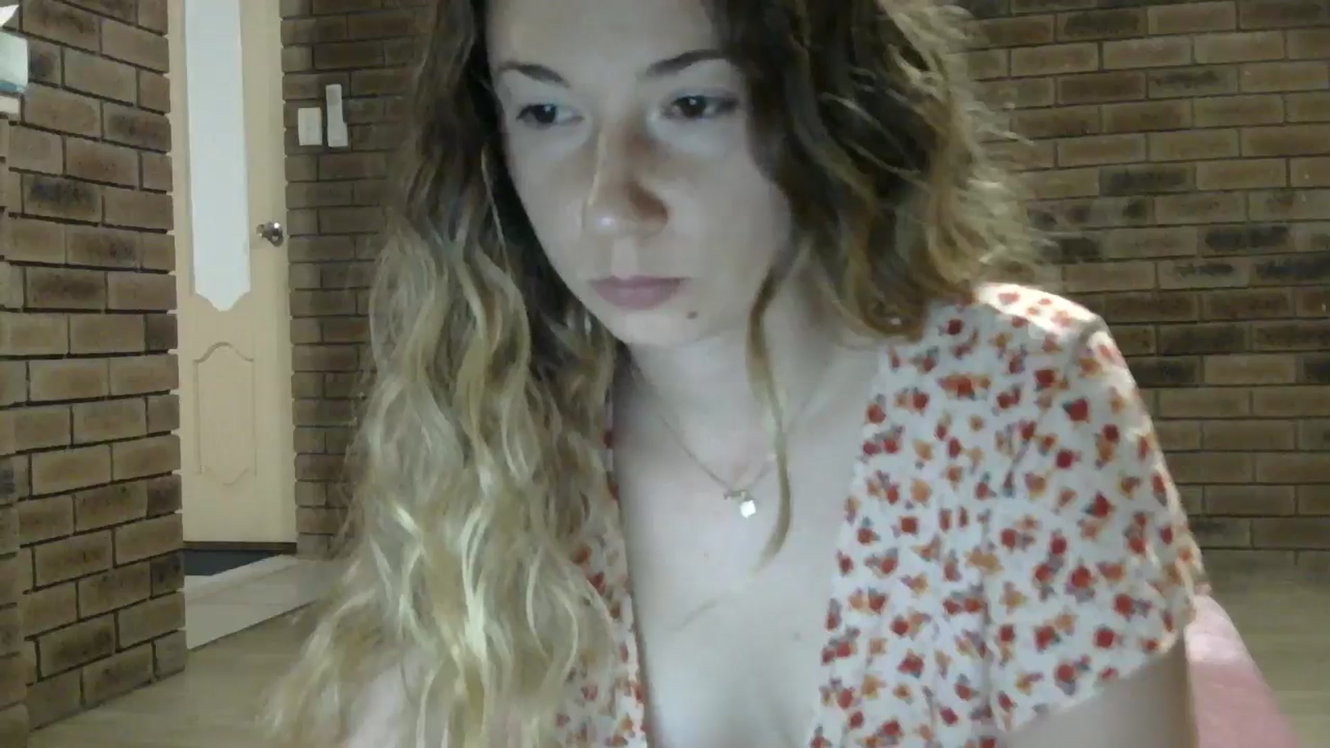 Gallery image thumbnail from SurfyChick's myfreecams stream on, 11/04/2024, 12:49 image 3 of 20