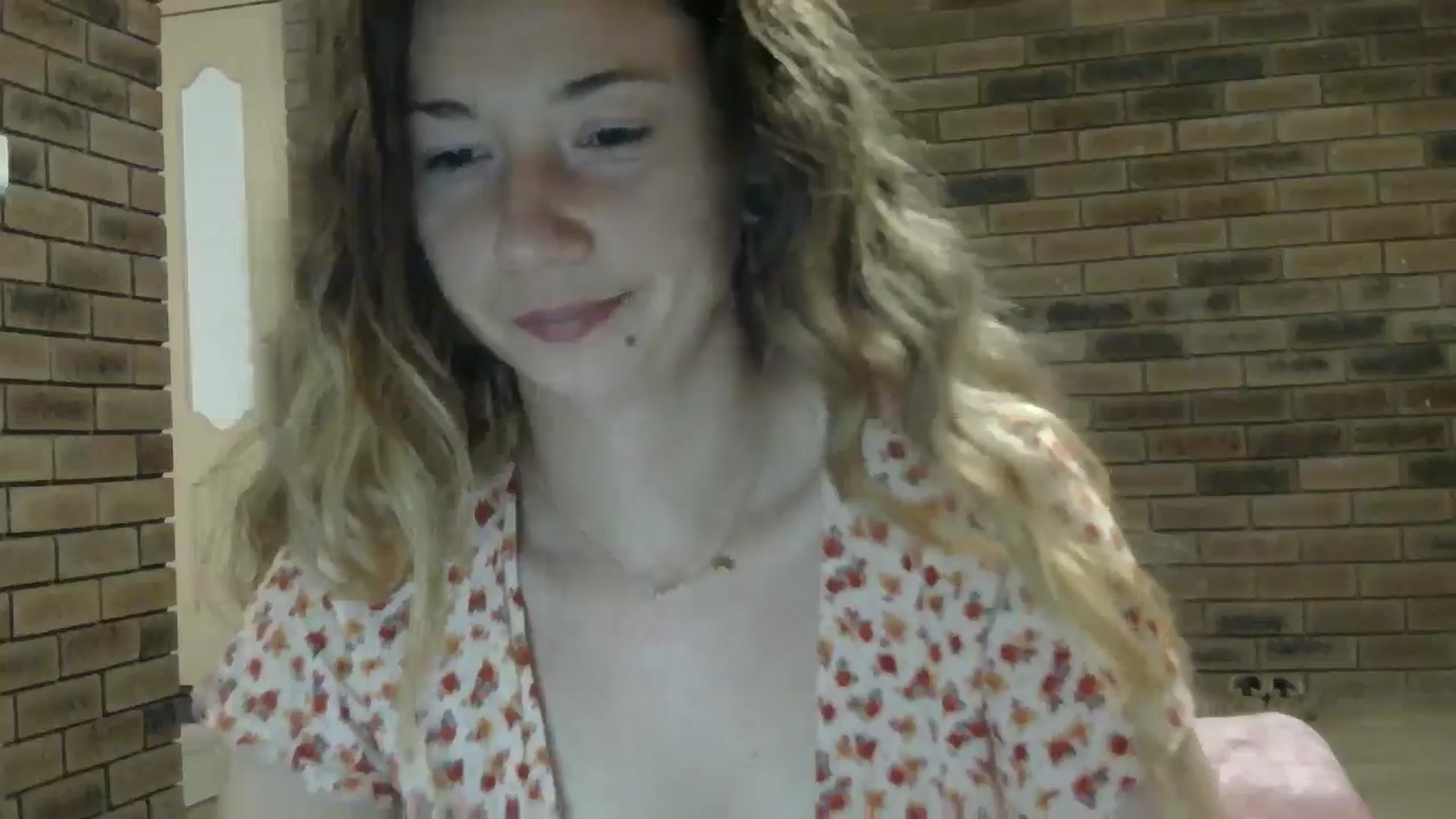 Gallery image thumbnail from SurfyChick's myfreecams stream on, 11/04/2024, 12:49 image 19 of 20