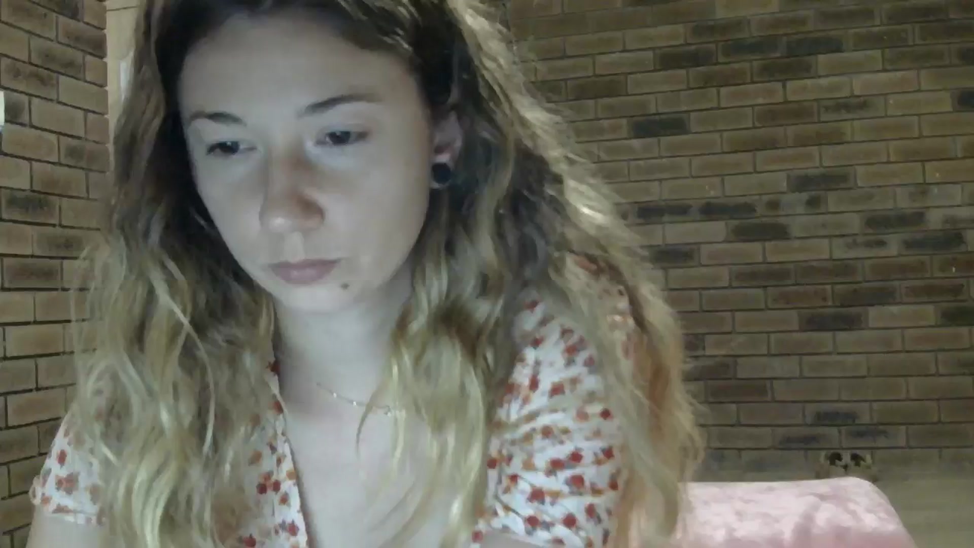 Gallery image thumbnail from SurfyChick's myfreecams stream on, 11/04/2024, 13:10 image 14 of 20