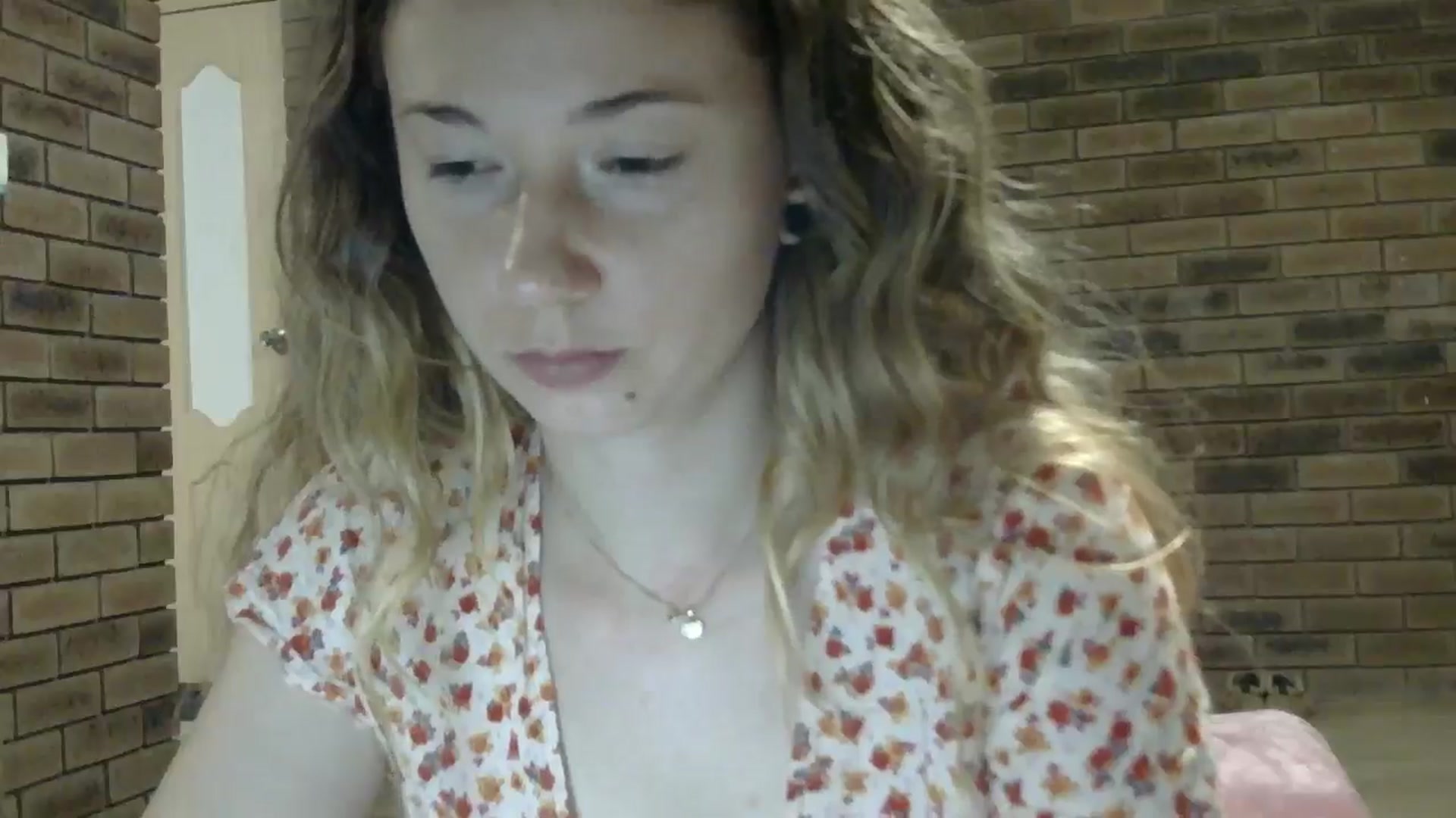 Gallery image thumbnail from SurfyChick's myfreecams stream on, 11/04/2024, 13:10 image 8 of 20