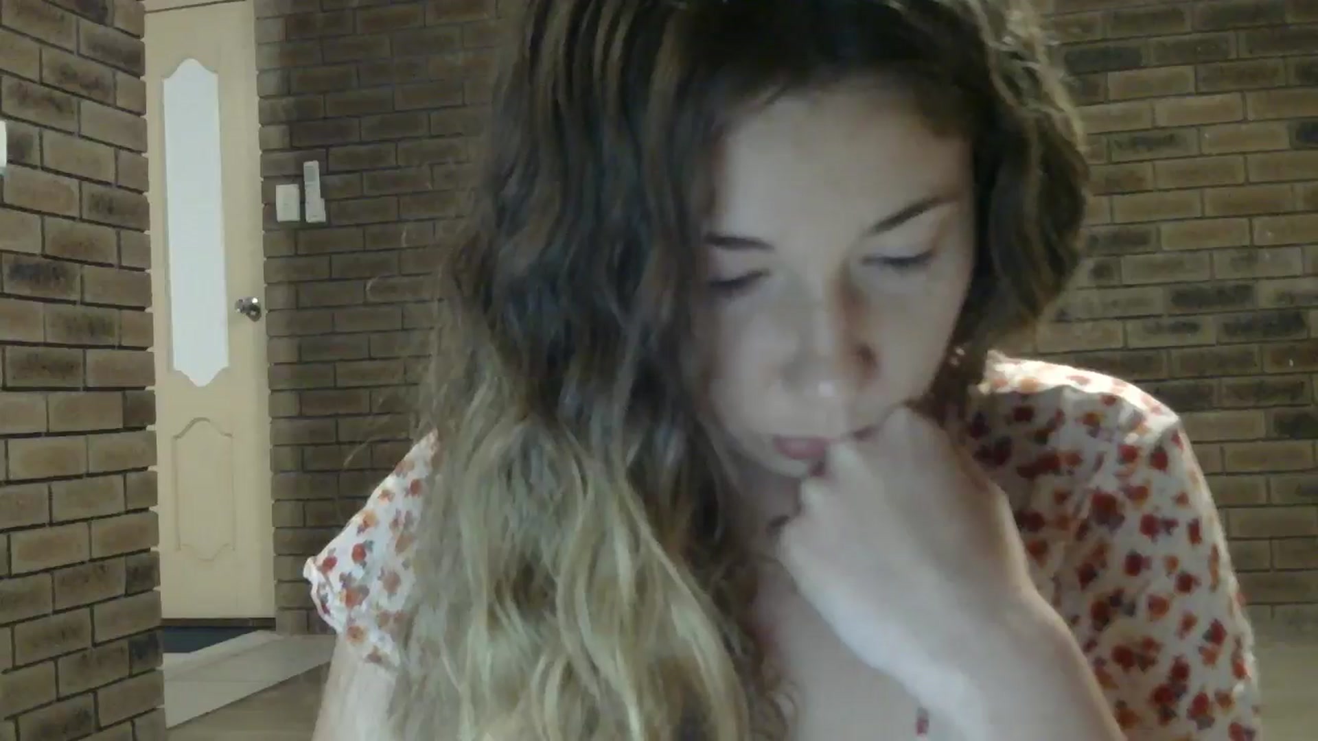 Gallery image thumbnail from SurfyChick's myfreecams stream on, 11/04/2024, 13:10 image 20 of 20