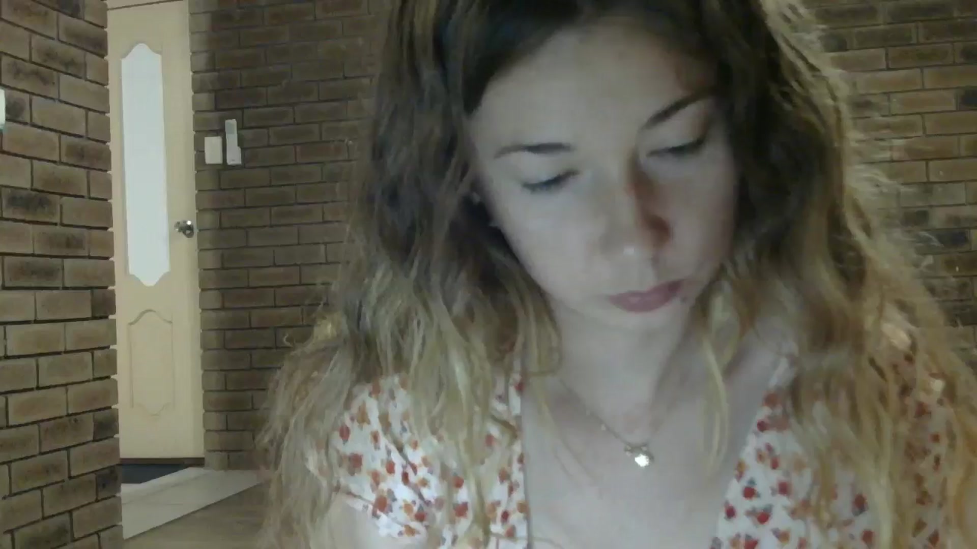 Gallery image thumbnail from SurfyChick's myfreecams stream on, 11/04/2024, 13:10 image 10 of 20