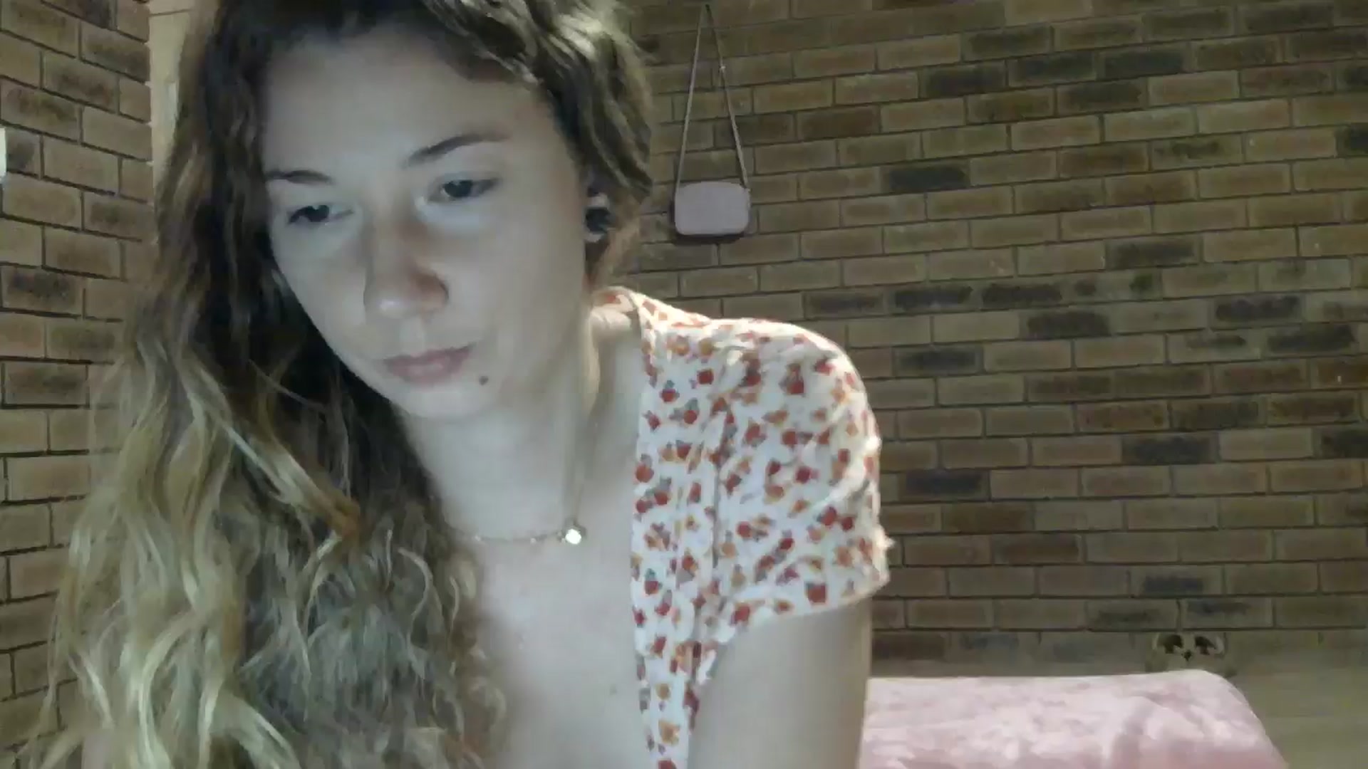 Gallery image thumbnail from SurfyChick's myfreecams stream on, 11/04/2024, 13:10 image 15 of 20