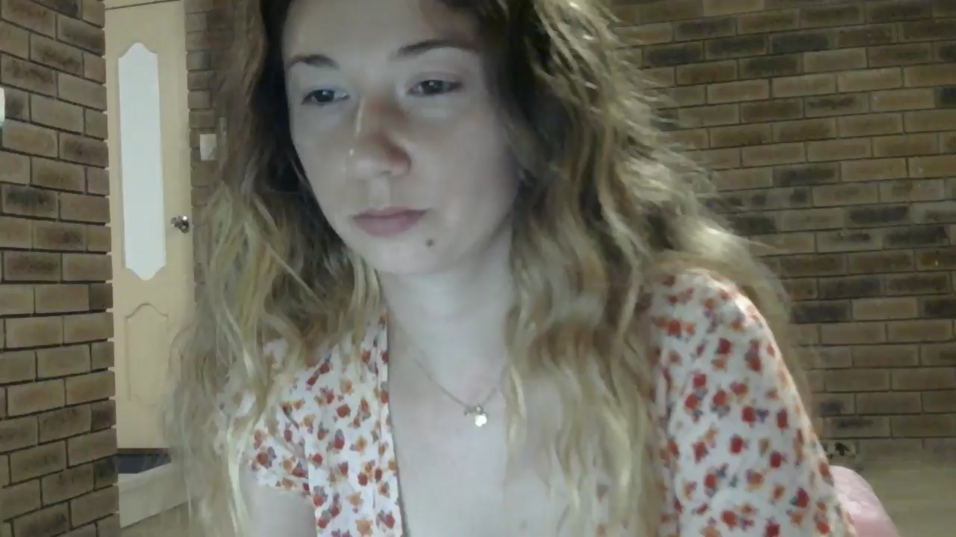 Gallery image thumbnail from SurfyChick's myfreecams stream on, 11/04/2024, 13:10 image 11 of 20