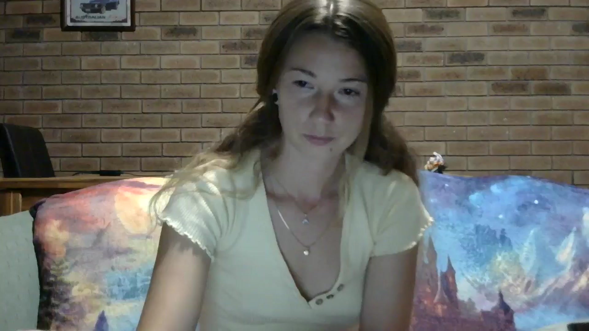 Gallery image thumbnail from SurfyChick's myfreecams stream on, 03/18/2025, 11:24 image 17 of 20