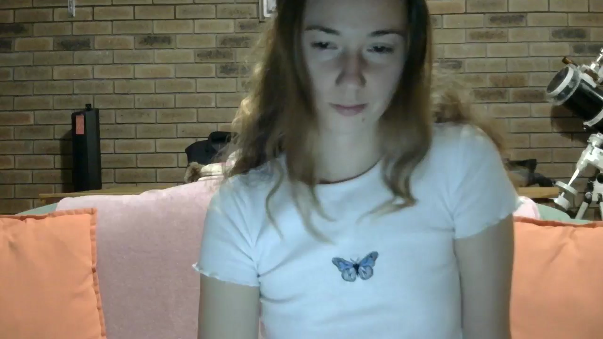 Gallery image thumbnail from SurfyChick's myfreecams stream on, 07/16/2025, 12:09 image 7 of 20