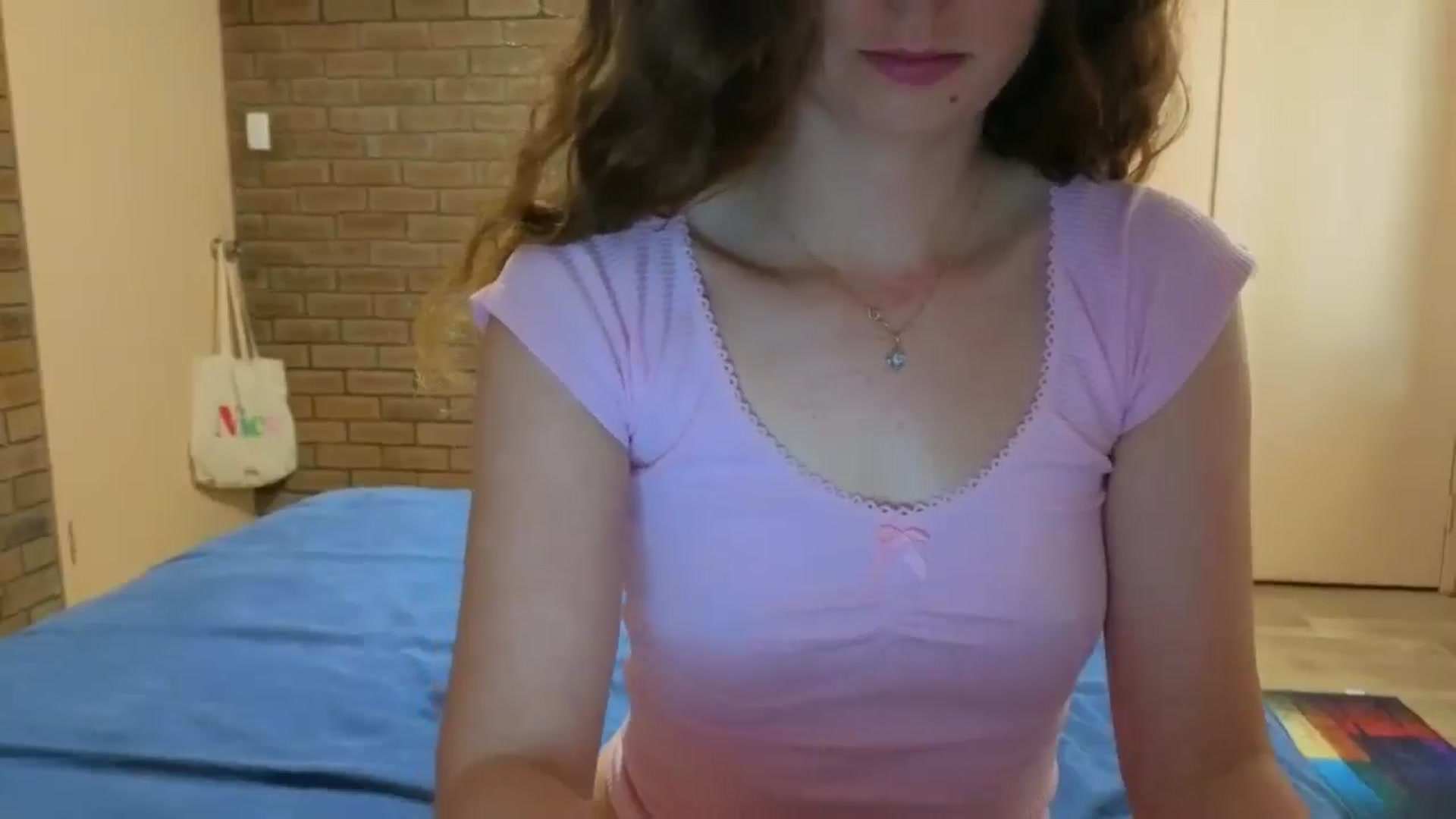 Gallery image thumbnail from SurfyChick's myfreecams stream on, 09/29/2025, 03:00 image 17 of 20