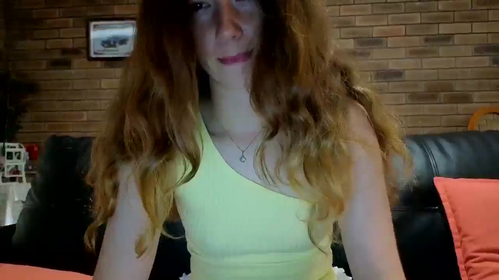 Gallery image thumbnail from SurfyChick's myfreecams stream on, 10/06/2025, 02:41 image 14 of 20