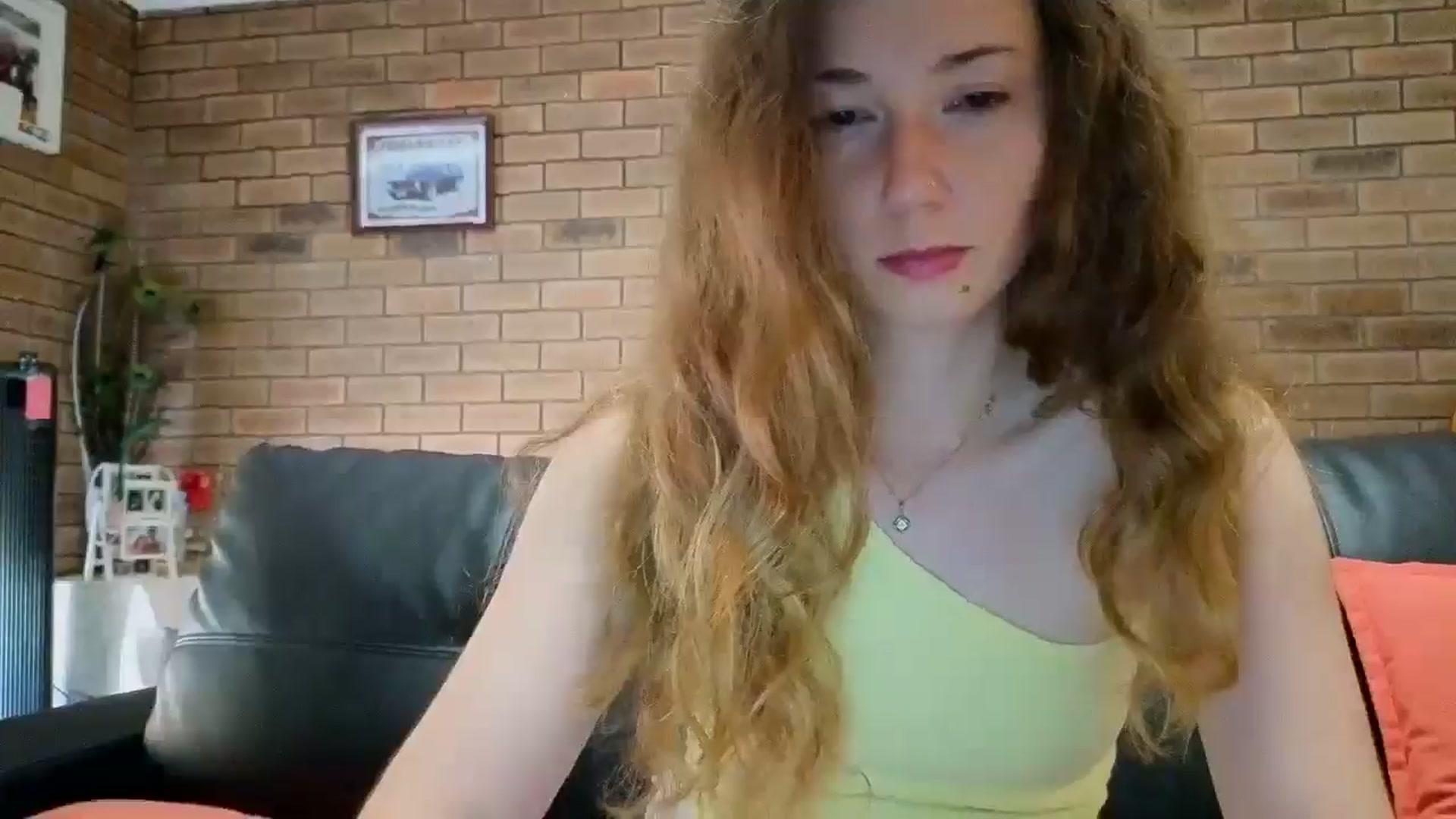 Gallery image thumbnail from SurfyChick's myfreecams stream on, 10/06/2025, 02:41 image 9 of 20