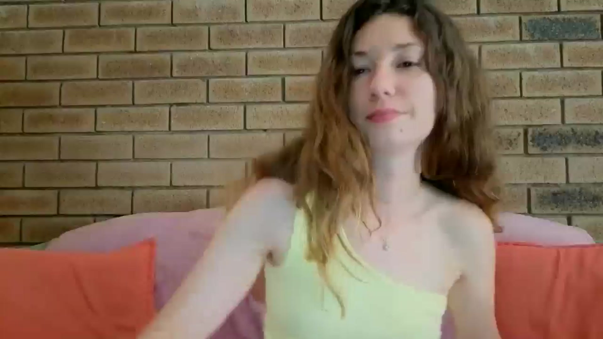 Gallery image thumbnail from SurfyChick's myfreecams stream on, 10/06/2025, 07:29 image 11 of 20
