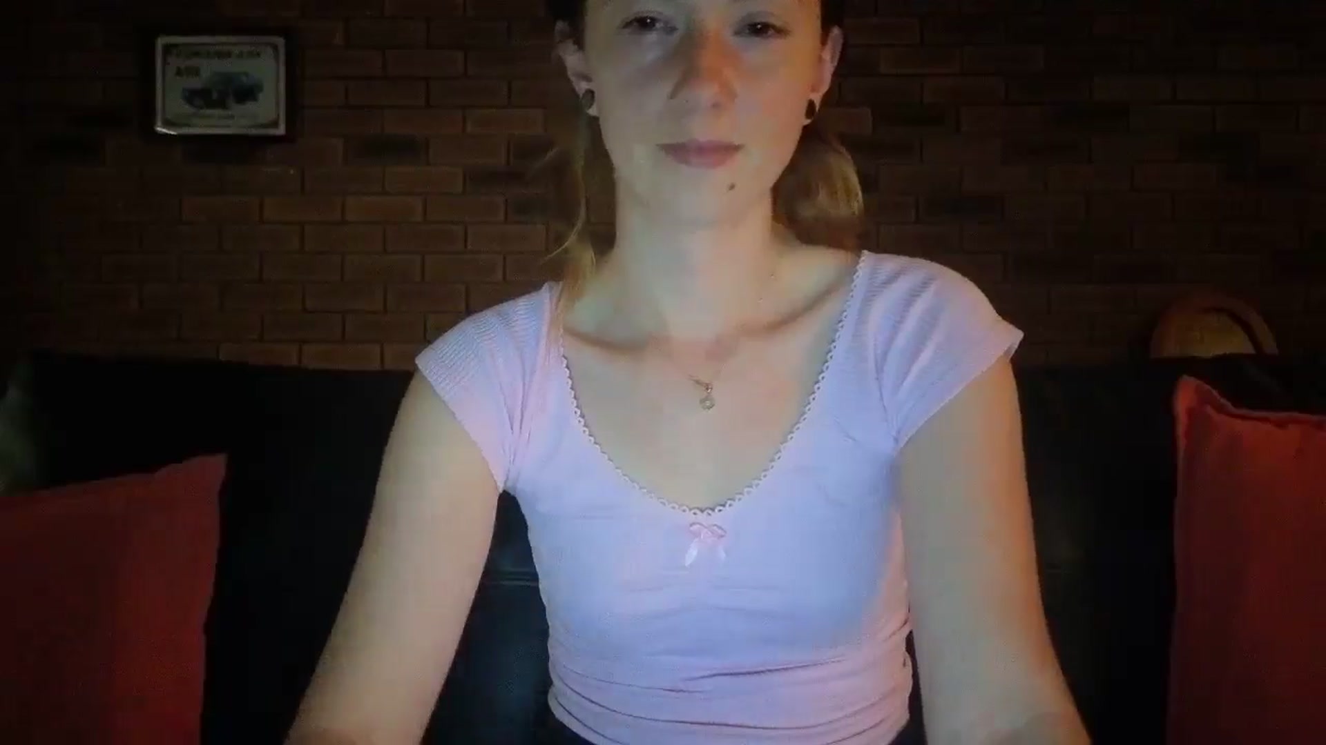 Gallery image thumbnail from SurfyChick's myfreecams stream on, 11/10/2025, 05:44 image 10 of 20