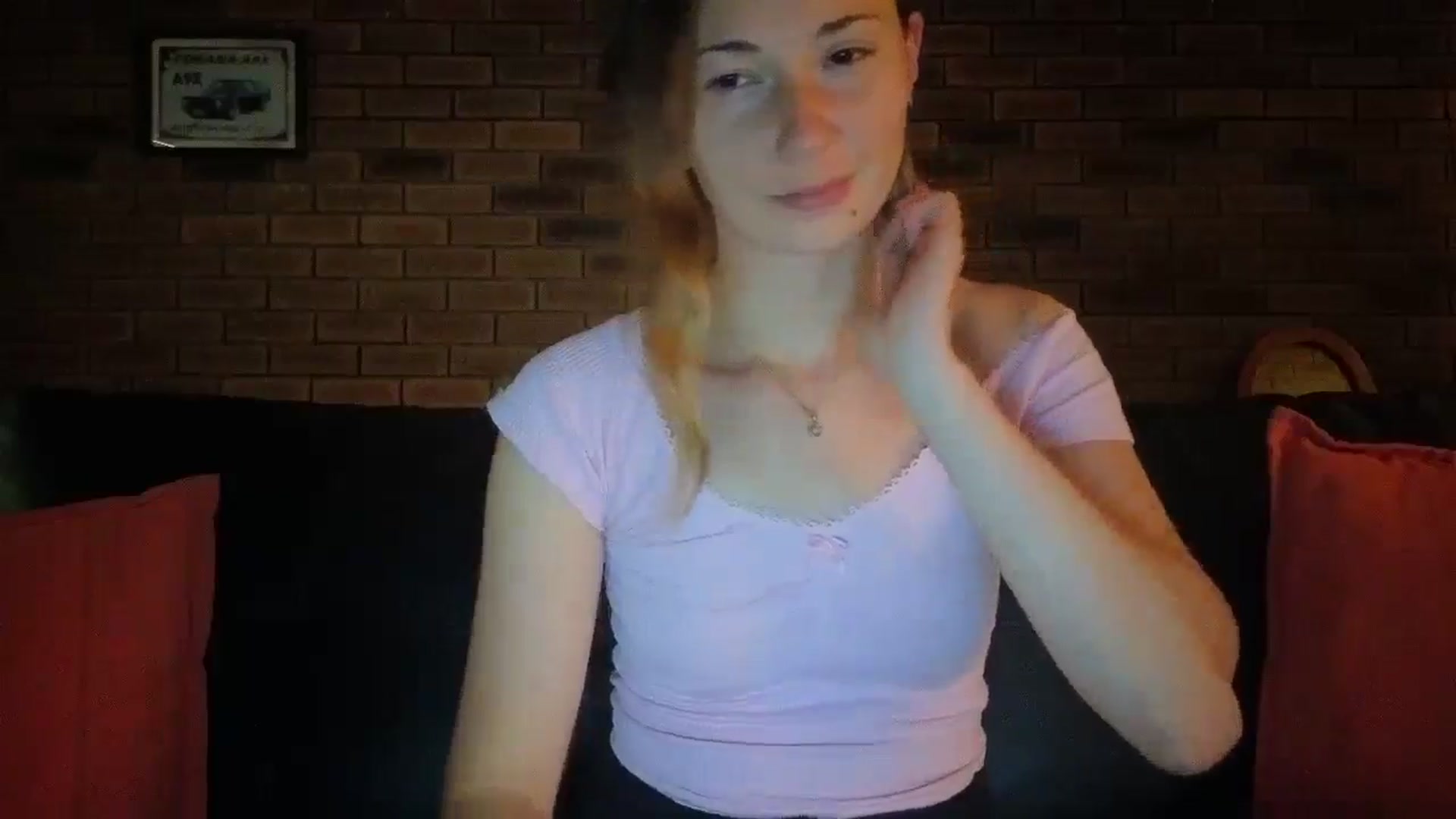 Gallery image thumbnail from SurfyChick's myfreecams stream on, 11/10/2025, 05:44 image 6 of 20