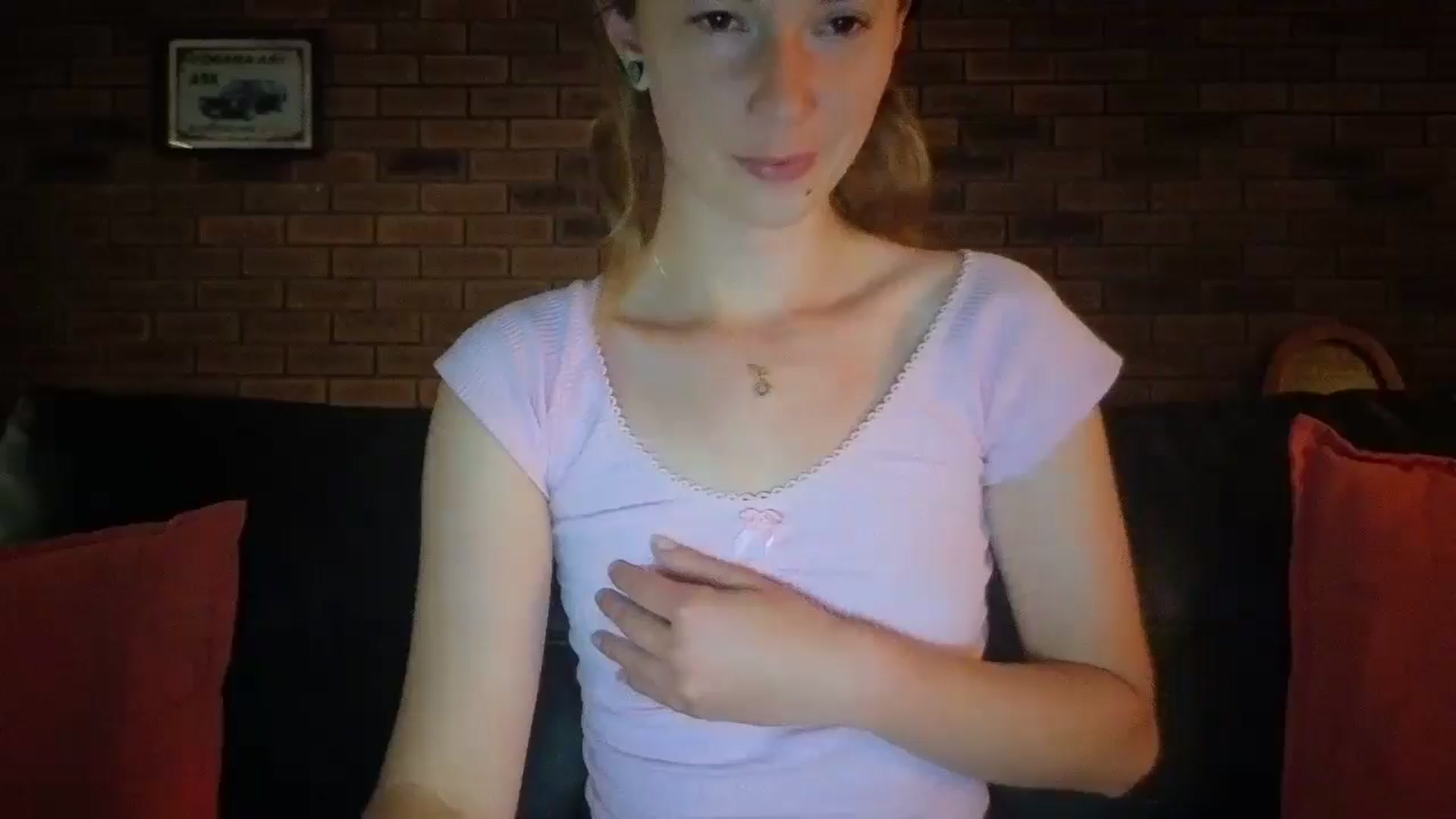 Gallery image thumbnail from SurfyChick's myfreecams stream on, 11/10/2025, 05:44 image 9 of 20