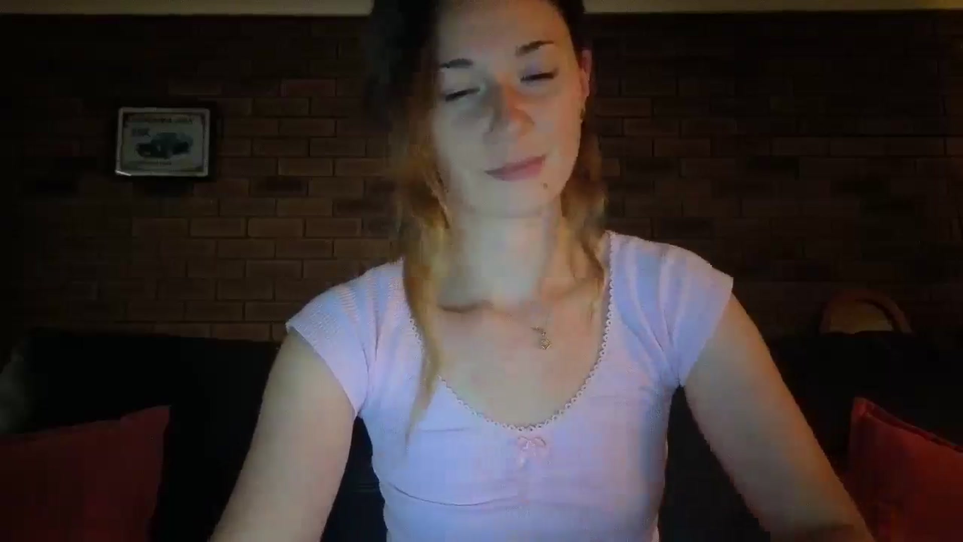 Gallery image thumbnail from SurfyChick's myfreecams stream on, 11/10/2025, 05:44 image 18 of 20