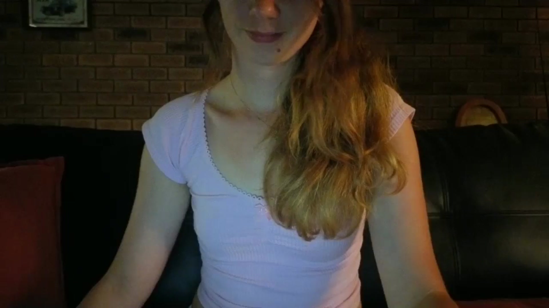 Gallery image thumbnail from SurfyChick's myfreecams stream on, 11/10/2025, 06:42 image 8 of 20