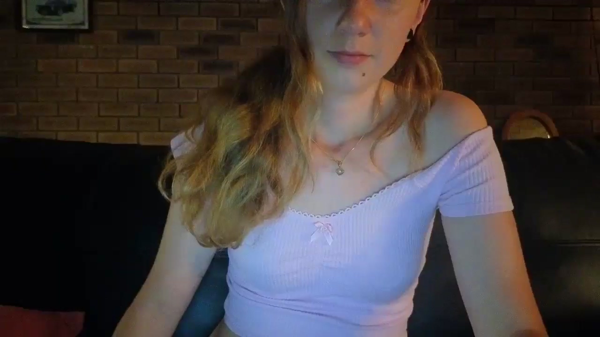 Gallery image thumbnail from SurfyChick's myfreecams stream on, 11/10/2025, 07:19 image 17 of 20