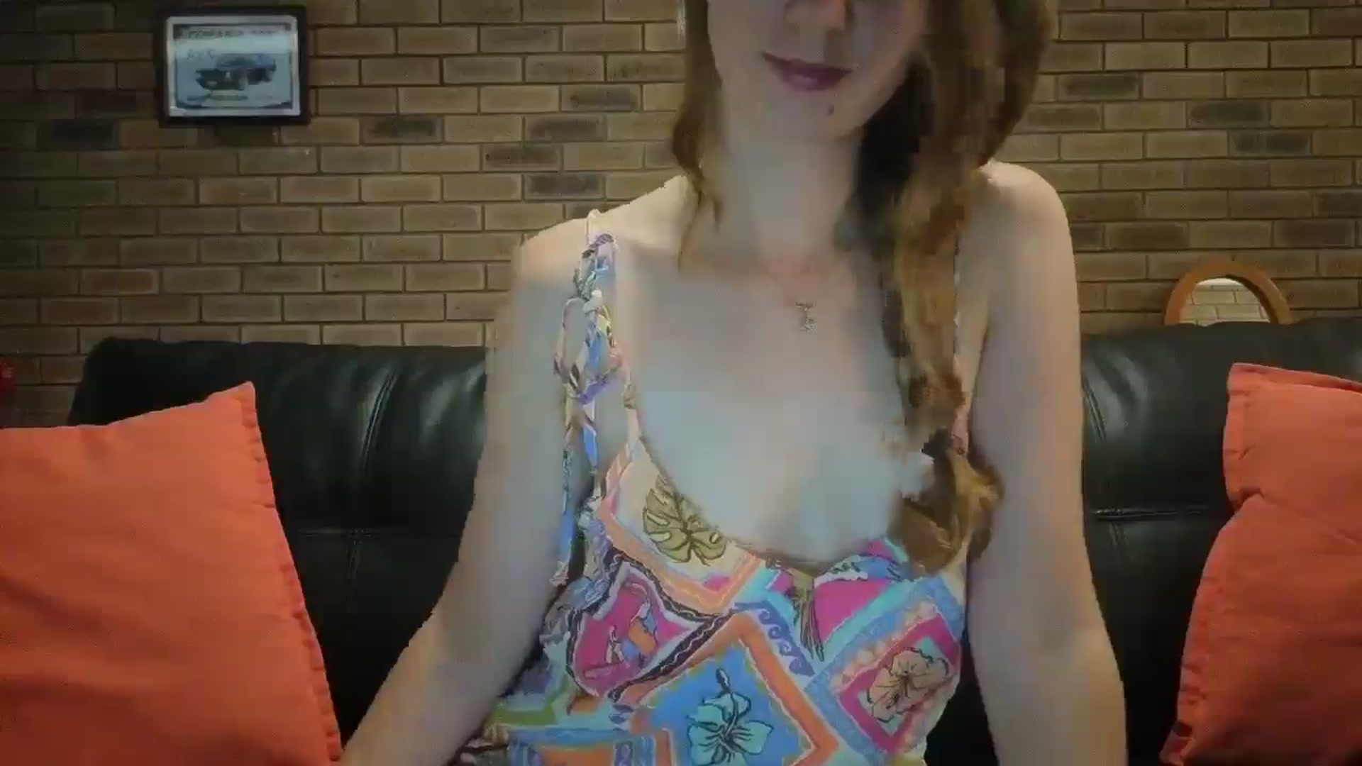 Gallery image thumbnail from SurfyChick's myfreecams stream on, 11/17/2025, 24:27 image 7 of 20