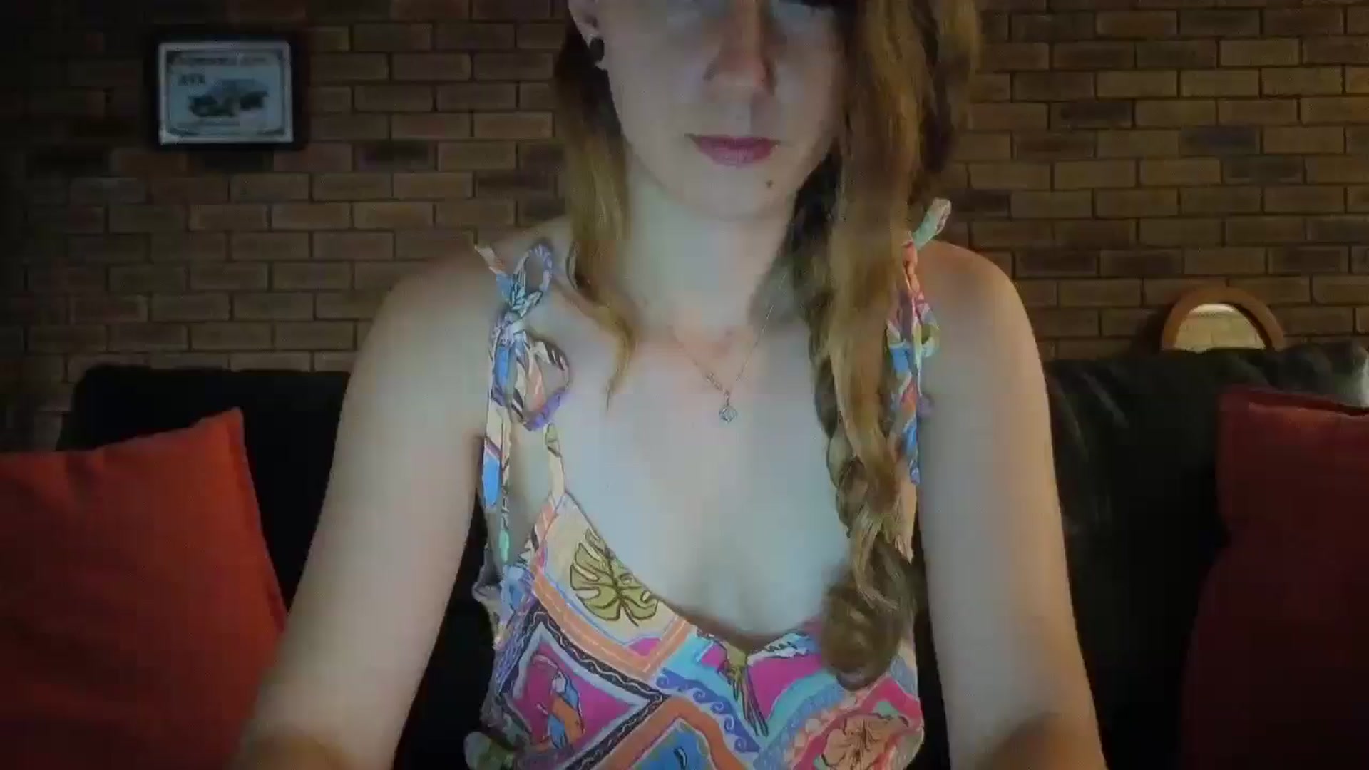 Gallery image thumbnail from SurfyChick's myfreecams stream on, 11/17/2025, 24:27 image 1 of 20