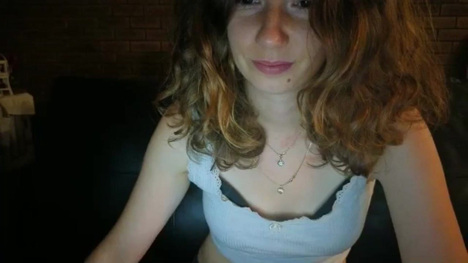 Gallery image thumbnail from SurfyChick's myfreecams stream on, 12/15/2025, 03:28 image 17 of 20