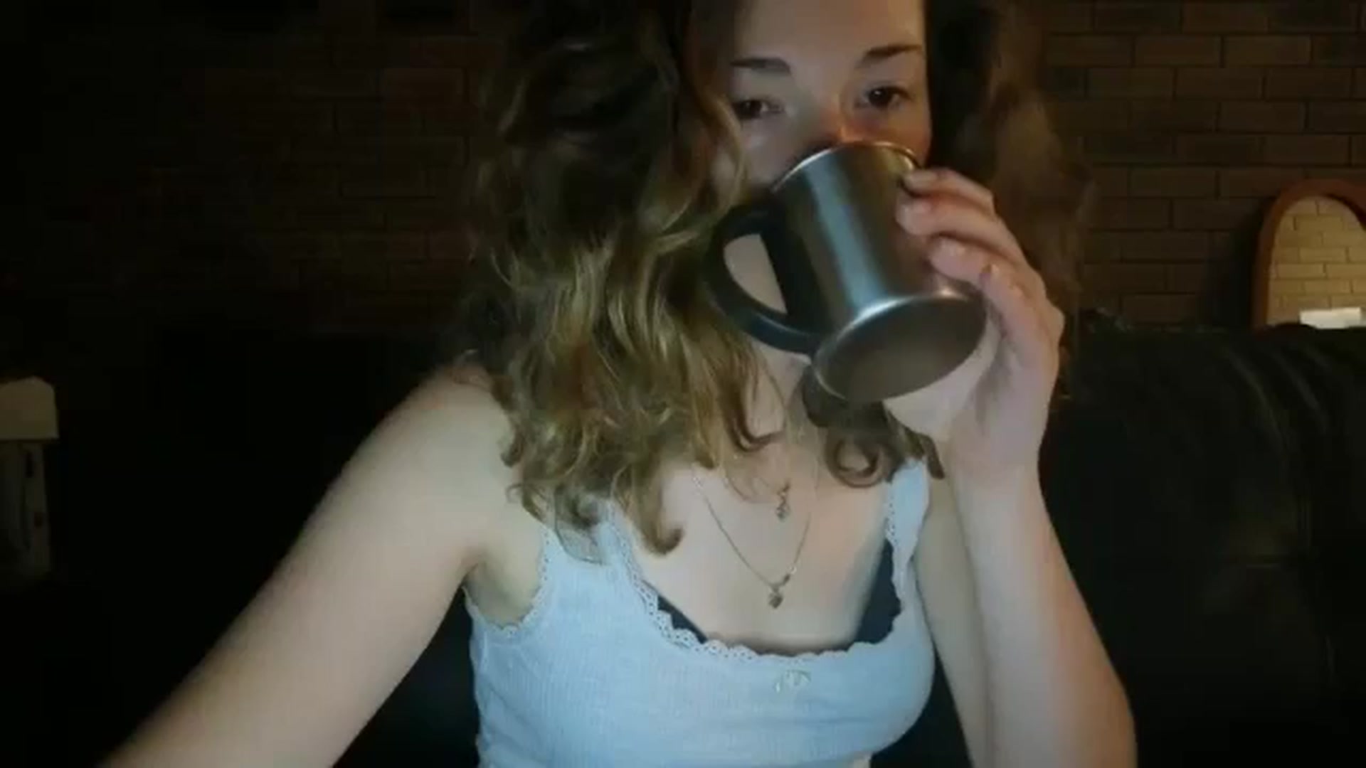 Gallery image thumbnail from SurfyChick's myfreecams stream on, 12/15/2025, 03:28 image 1 of 20