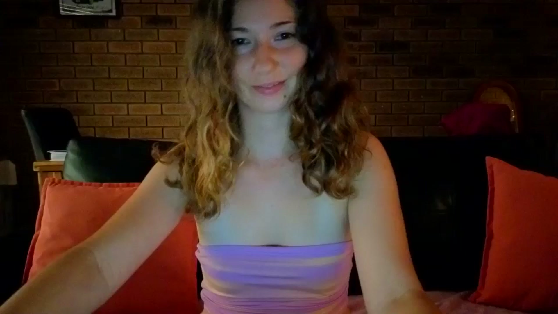 Gallery image thumbnail from SurfyChick's myfreecams stream on, 04/13/2026, 08:00 image 12 of 20