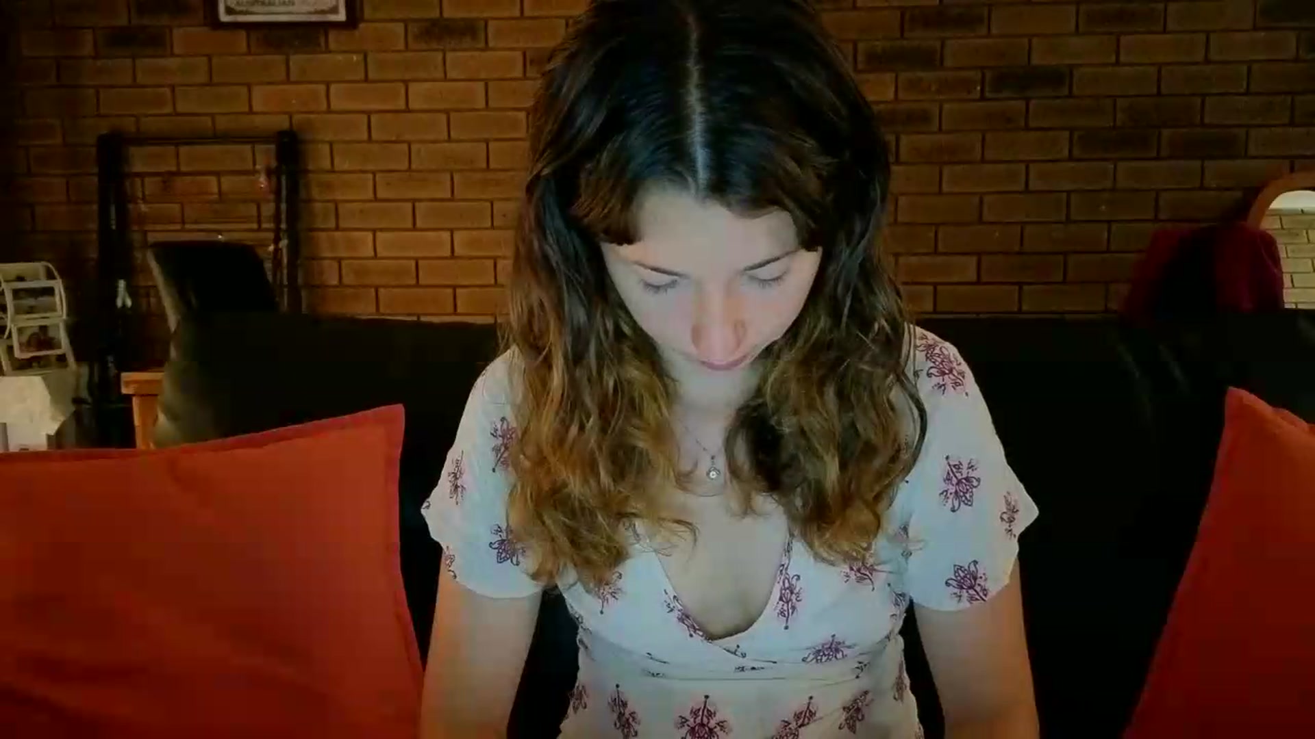 Gallery image thumbnail from SurfyChick's myfreecams stream on, 05/04/2026, 06:06 image 14 of 20