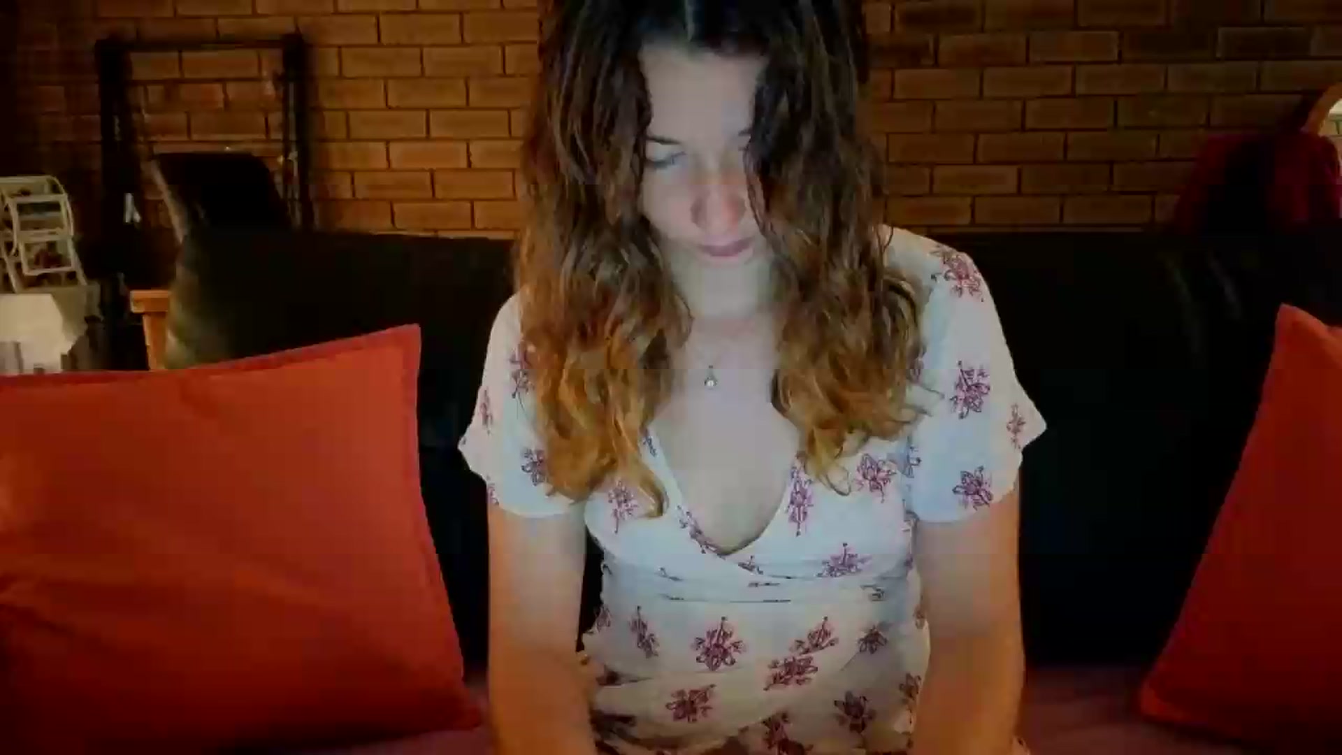 Gallery image thumbnail from SurfyChick's myfreecams stream on, 05/04/2026, 06:06 image 19 of 20