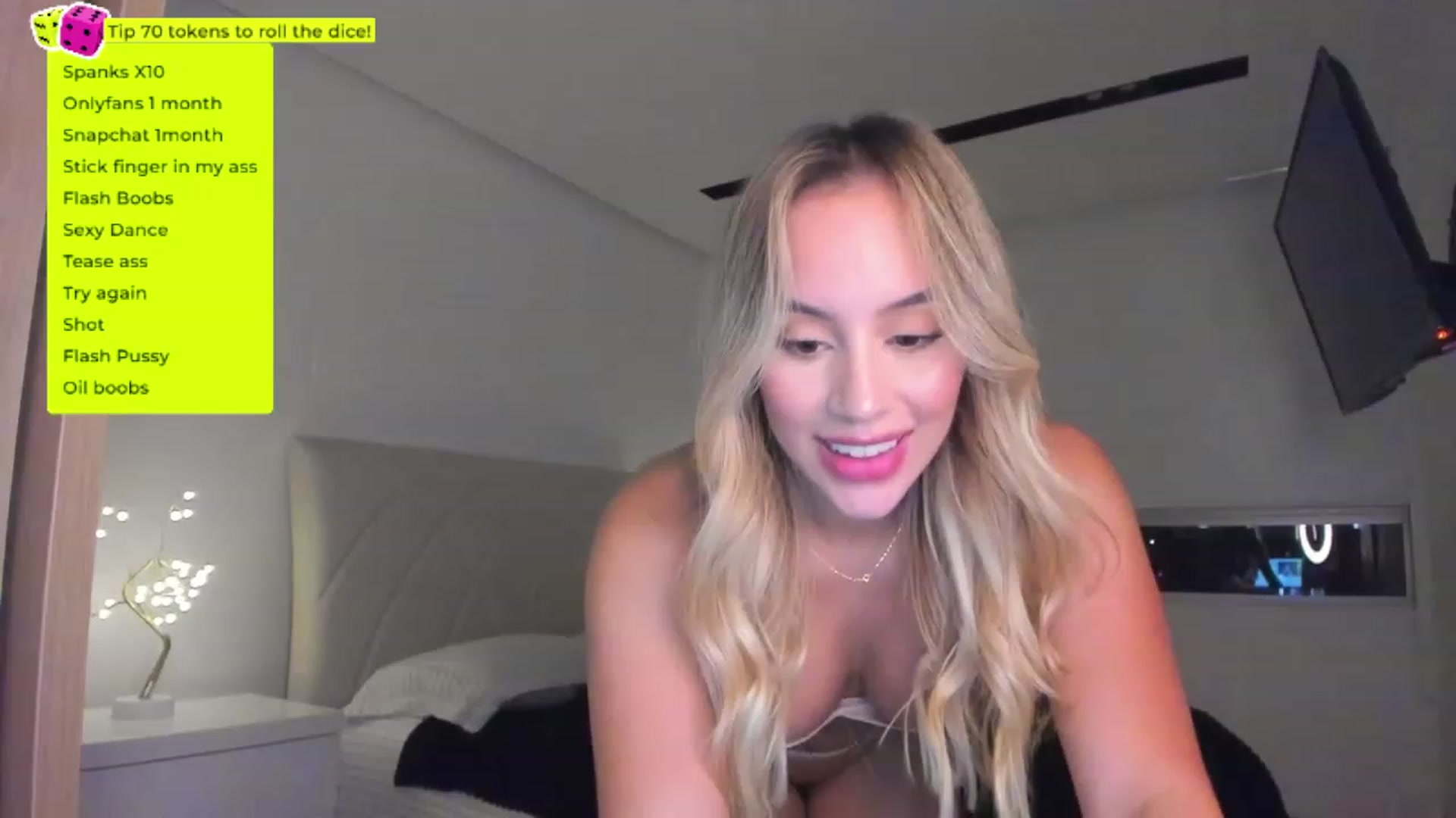Gallery image thumbnail from Susan_99's myfreecams stream on, 01/21/2023, 03:54 image 18 of 20