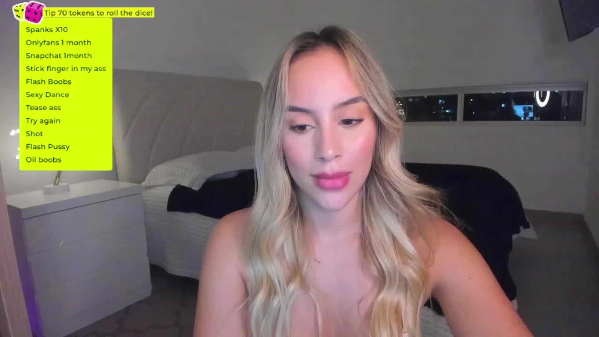 Gallery image thumbnail from Susan_99's myfreecams stream on, 01/21/2023, 03:54 image 10 of 20