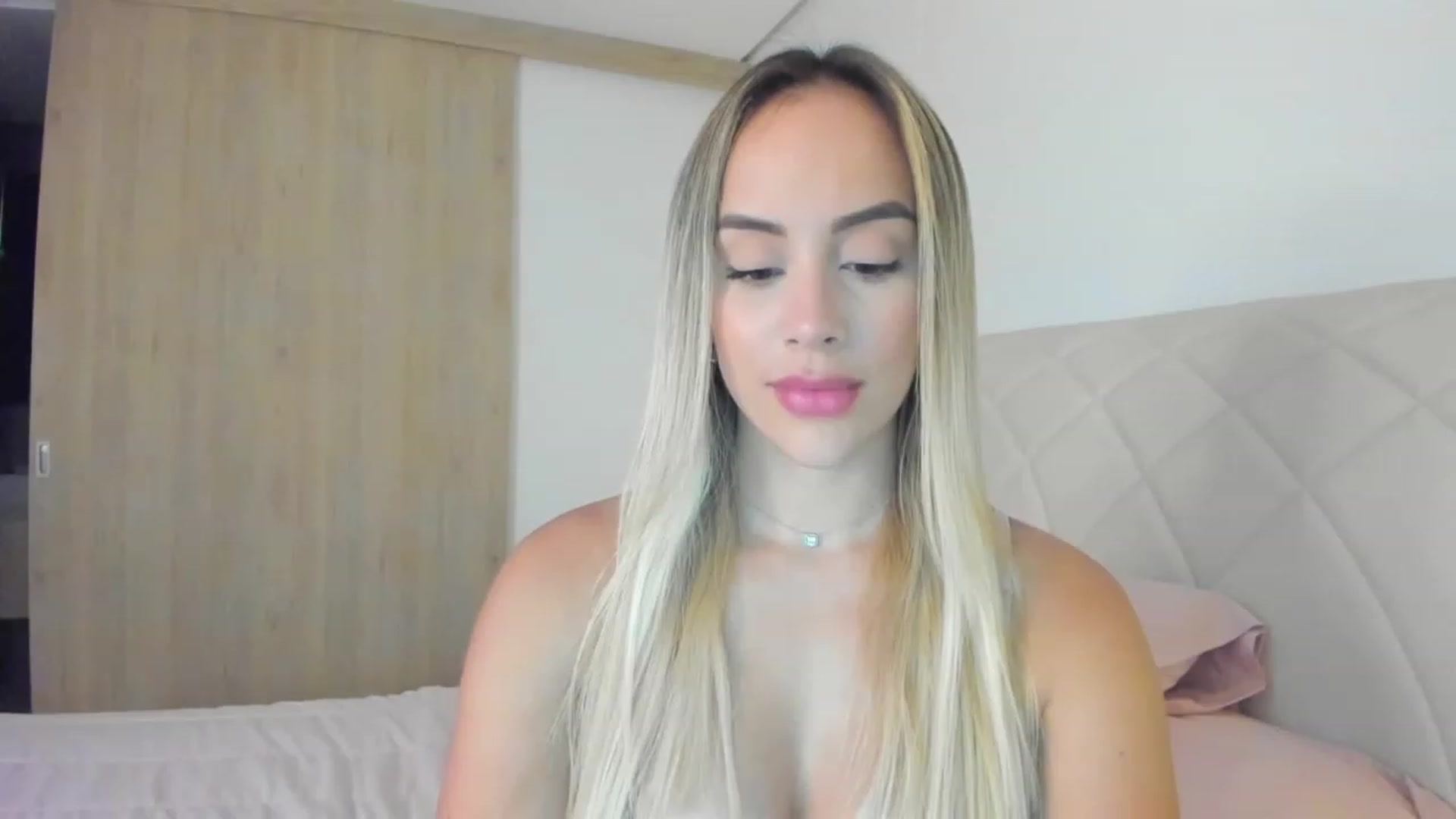 Gallery image thumbnail from Susan_99's myfreecams stream on, 02/16/2023, 04:40 image 20 of 20