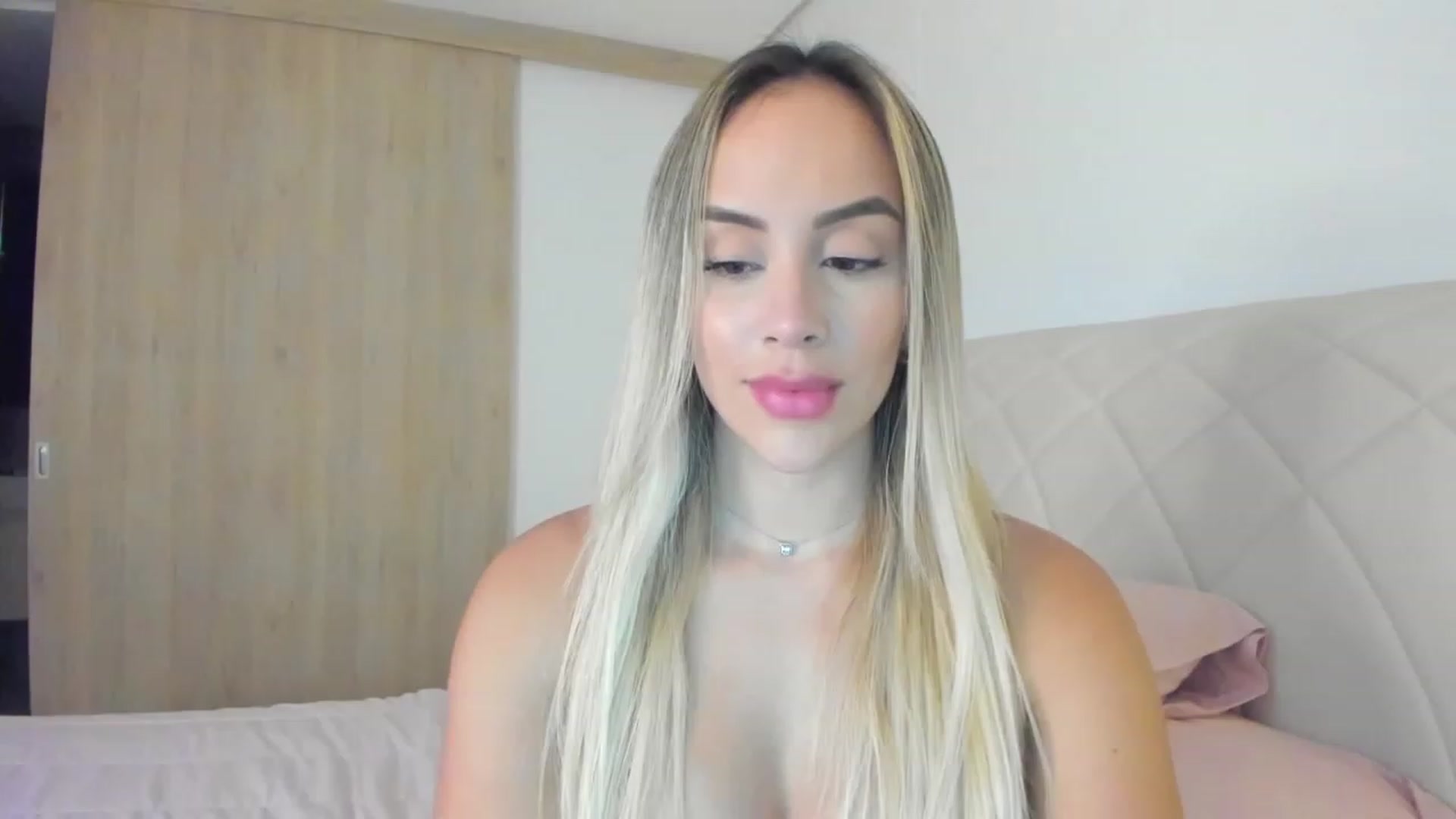 Gallery image thumbnail from Susan_99's myfreecams stream on, 02/16/2023, 04:40 image 18 of 20