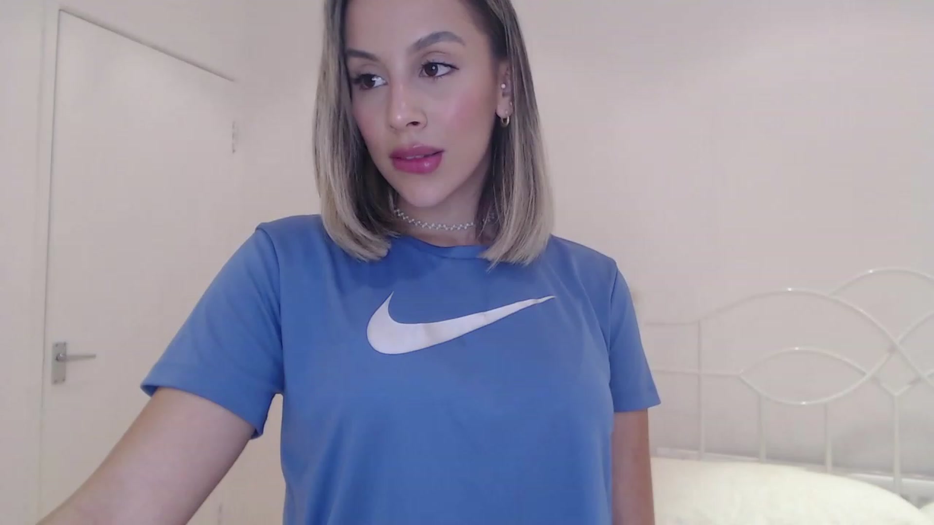 Gallery image thumbnail from Susan_99's myfreecams stream on, 06/25/2023, 20:26 image 1 of 20