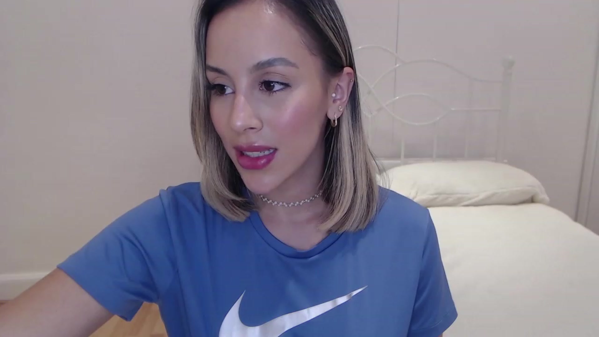 Gallery image thumbnail from Susan_99's myfreecams stream on, 06/25/2023, 20:26 image 14 of 20