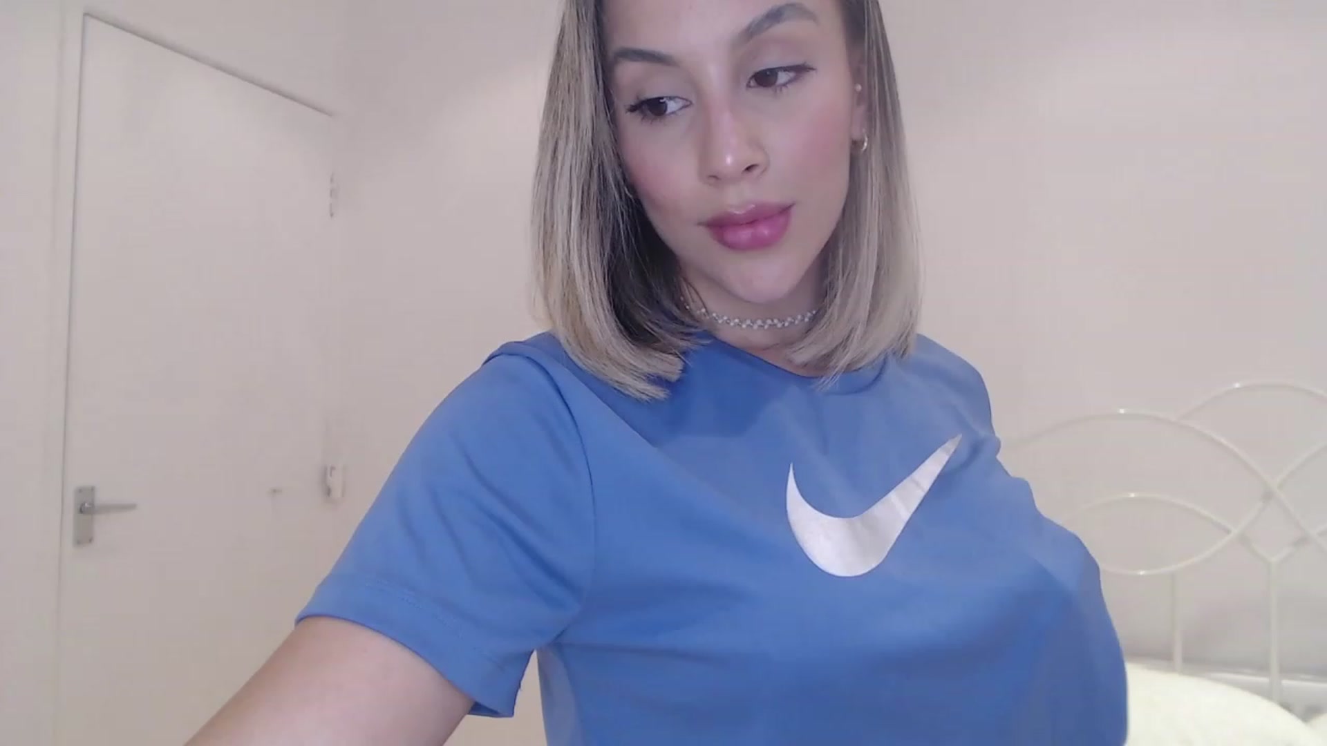 Gallery image thumbnail from Susan_99's myfreecams stream on, 06/25/2023, 20:26 image 5 of 20