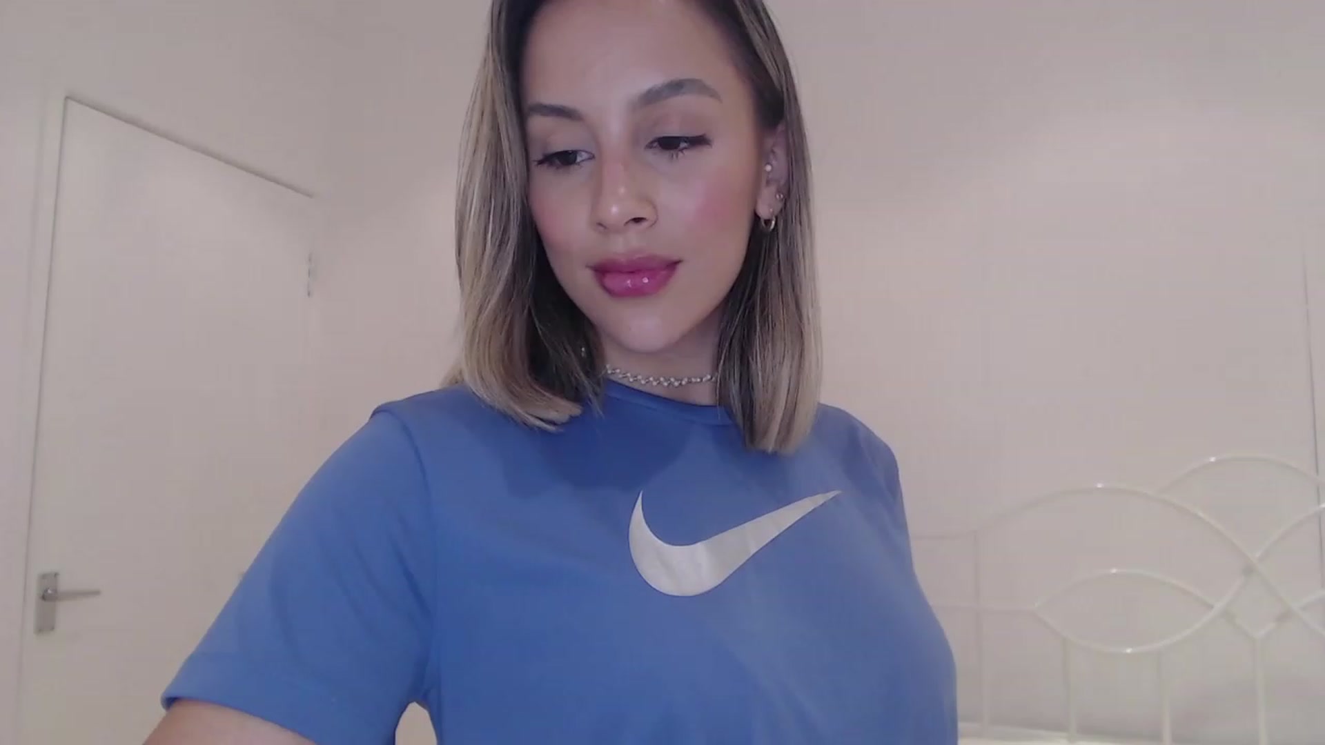 Gallery image thumbnail from Susan_99's myfreecams stream on, 06/25/2023, 21:36 image 11 of 20