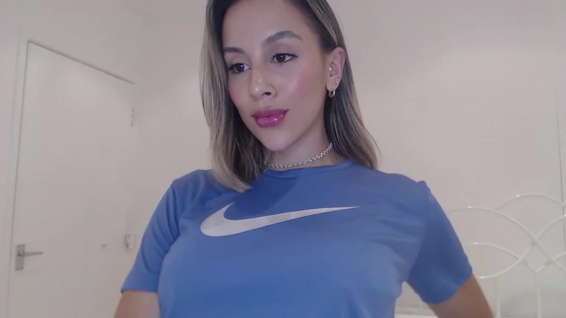 Gallery image thumbnail from Susan_99's myfreecams stream on, 06/25/2023, 21:36 image 8 of 20