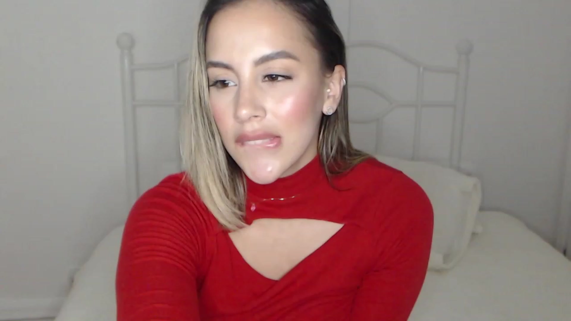 Gallery image thumbnail from Susan_99's myfreecams stream on, 07/09/2023, 23:04 image 15 of 20