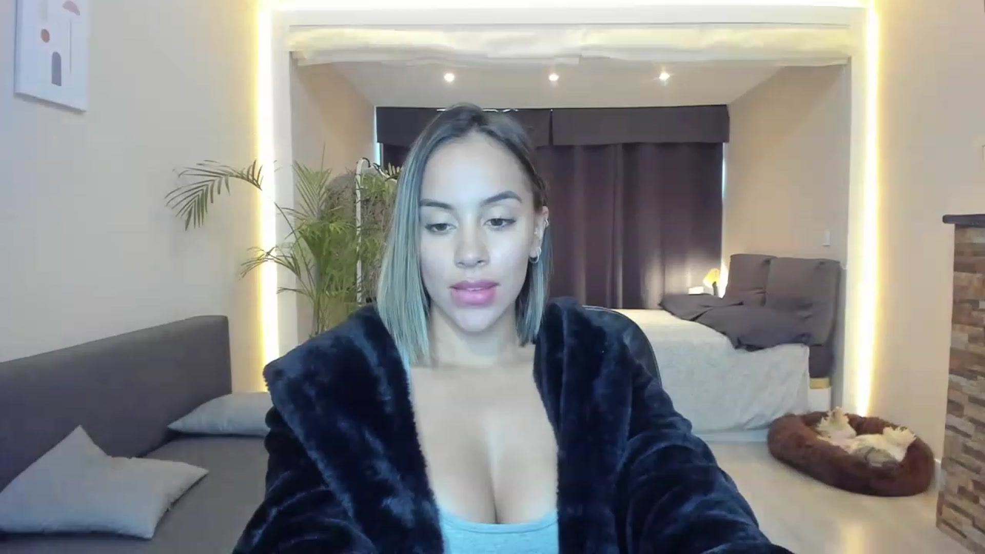 Gallery image thumbnail from Susan_99's myfreecams stream on, 10/17/2023, 09:44 image 13 of 20
