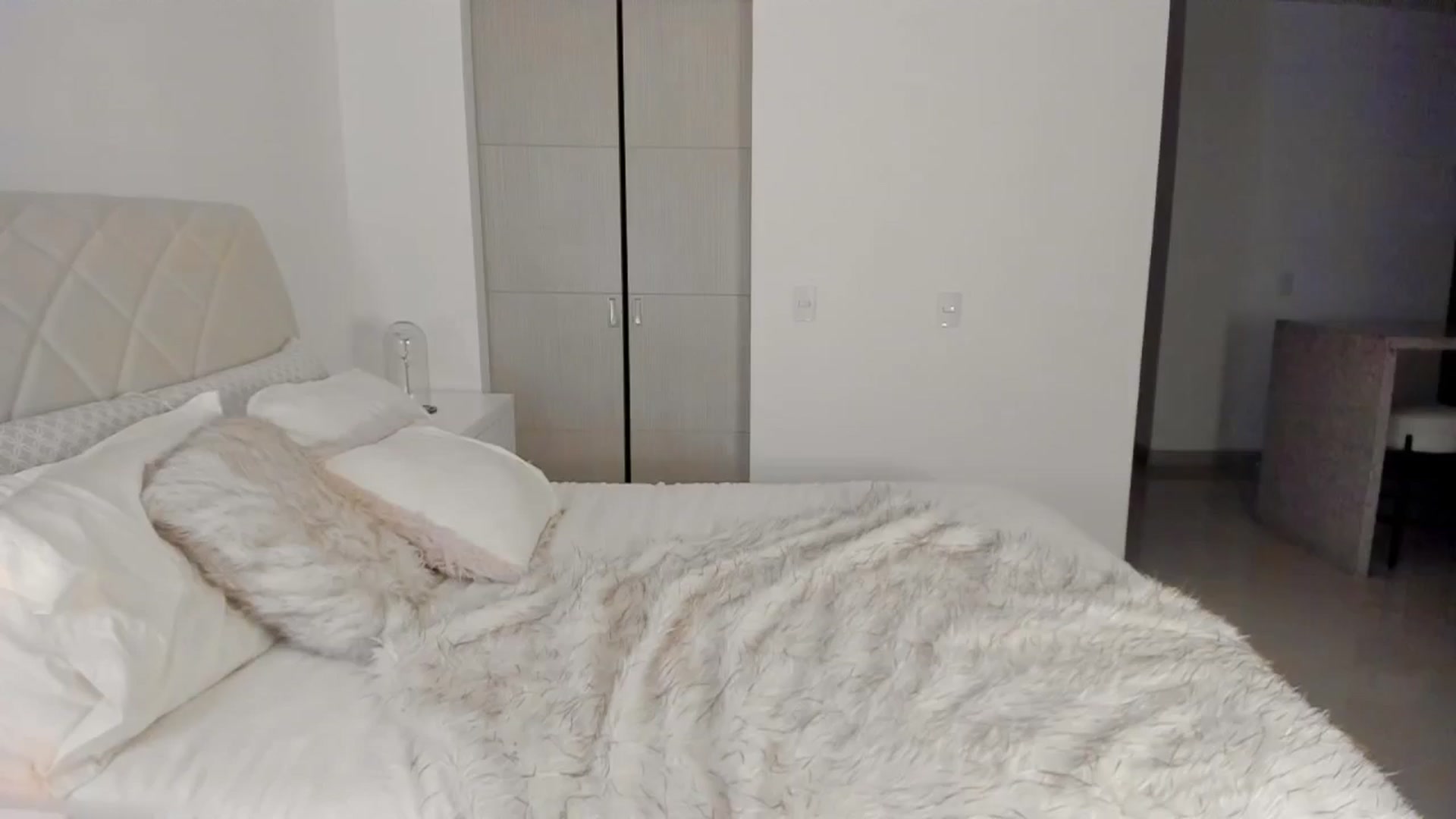 Gallery image thumbnail from Susan_99's myfreecams stream on, 08/16/2024, 04:27 image 17 of 20