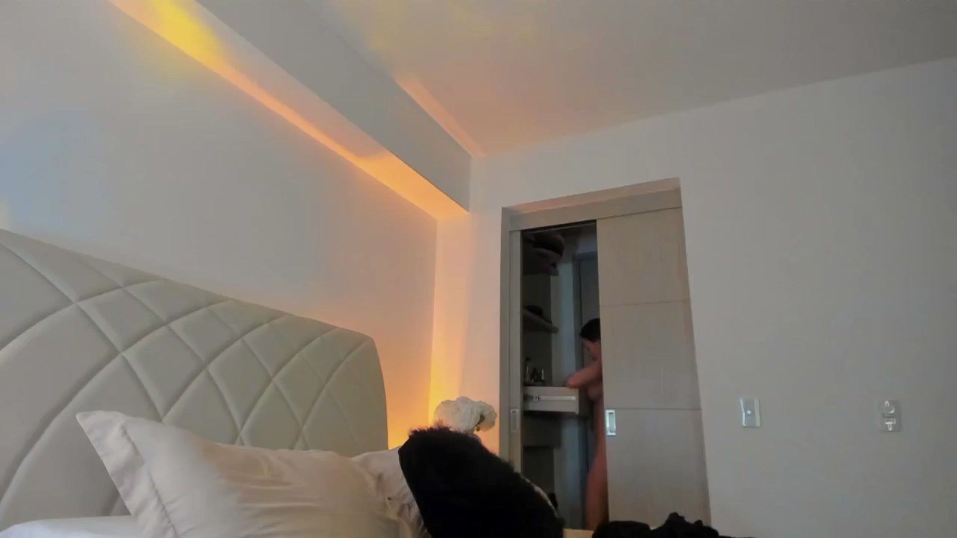 Gallery image thumbnail from Susan_99's myfreecams stream on, 10/06/2024, 06:32 image 20 of 20