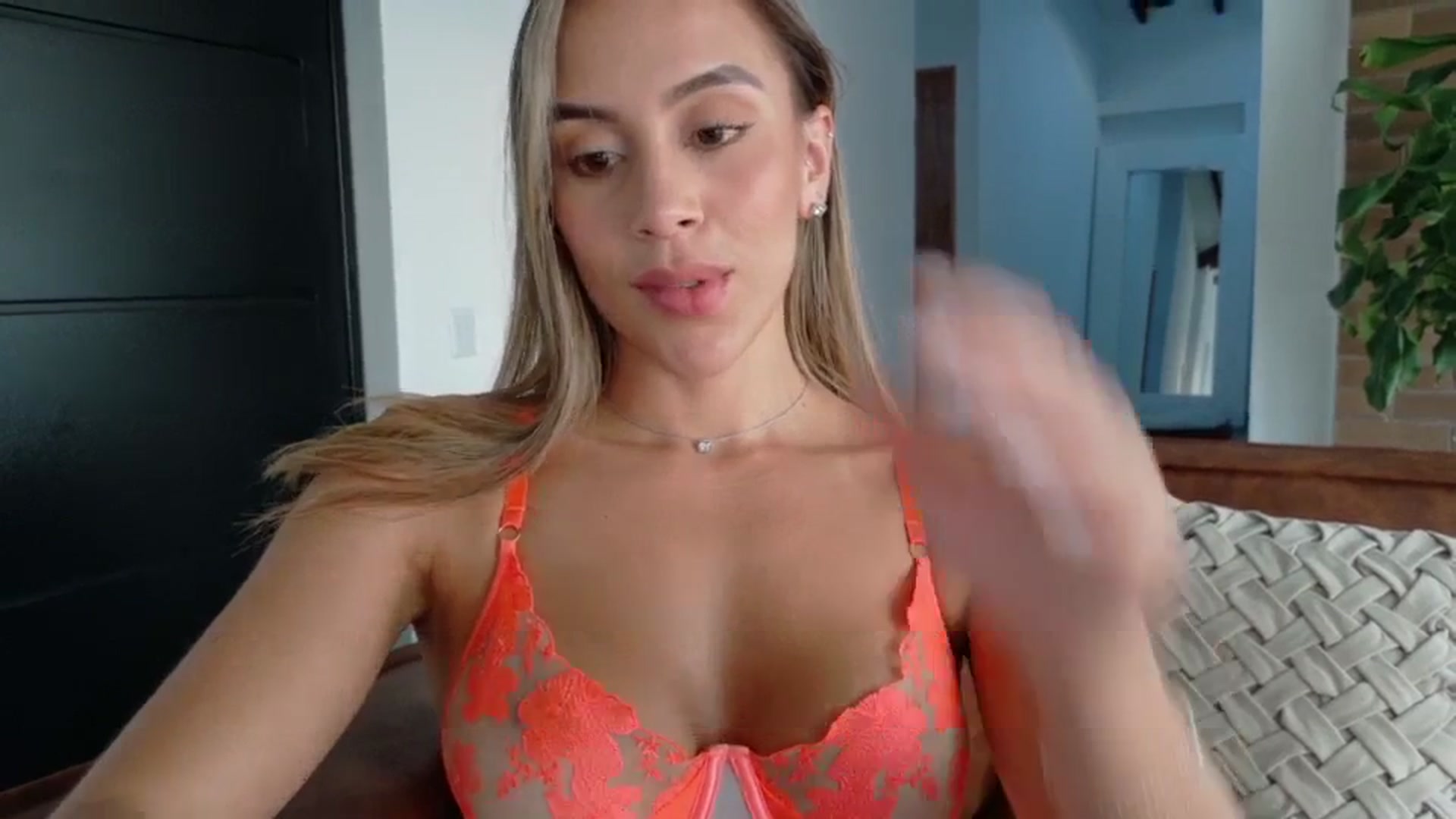 Gallery image thumbnail from Susan_99's myfreecams stream on, 11/07/2025, 22:42 image 19 of 20