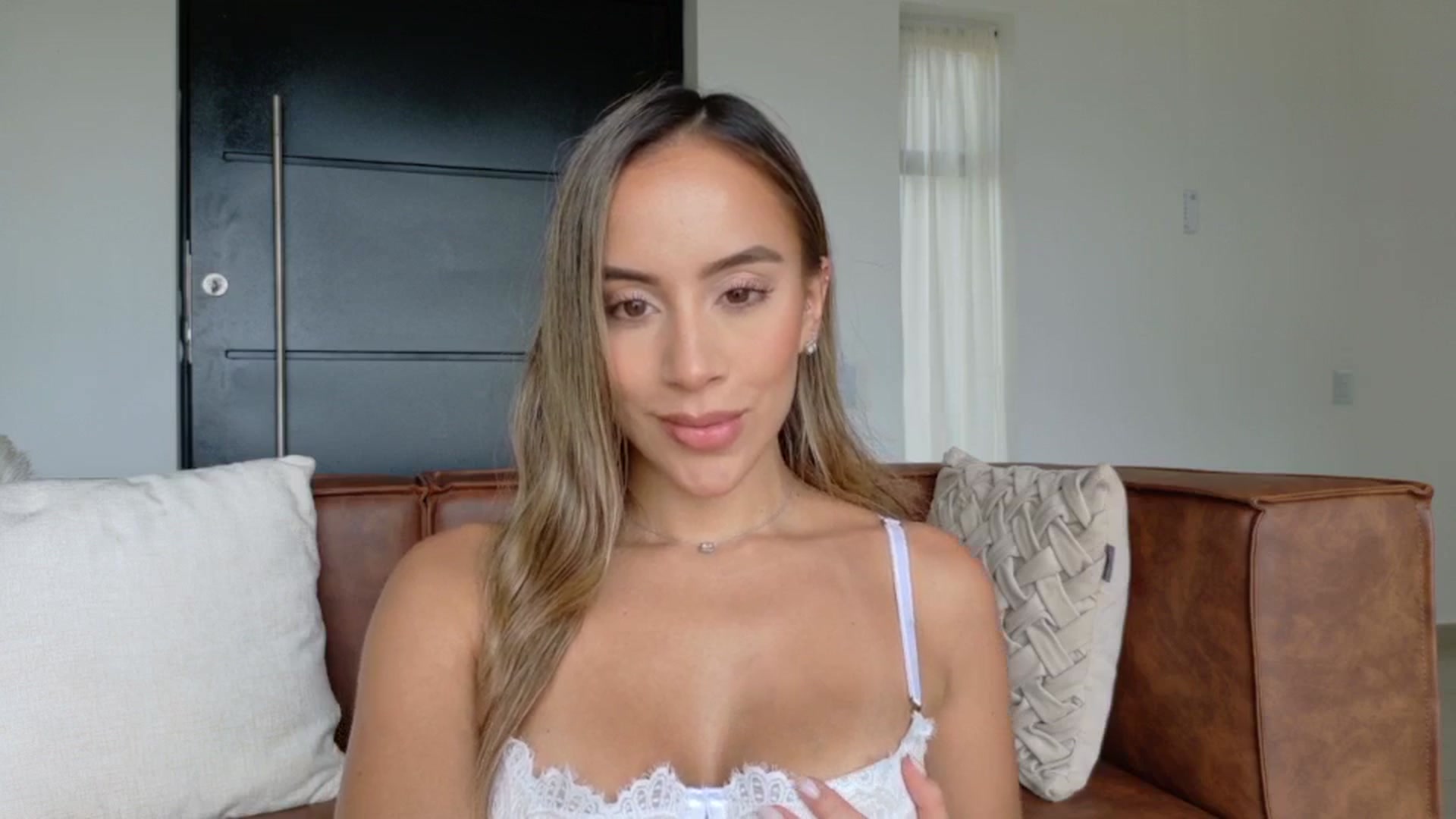 Gallery image thumbnail from Susan_99's myfreecams stream on, 11/08/2025, 17:40 image 2 of 20