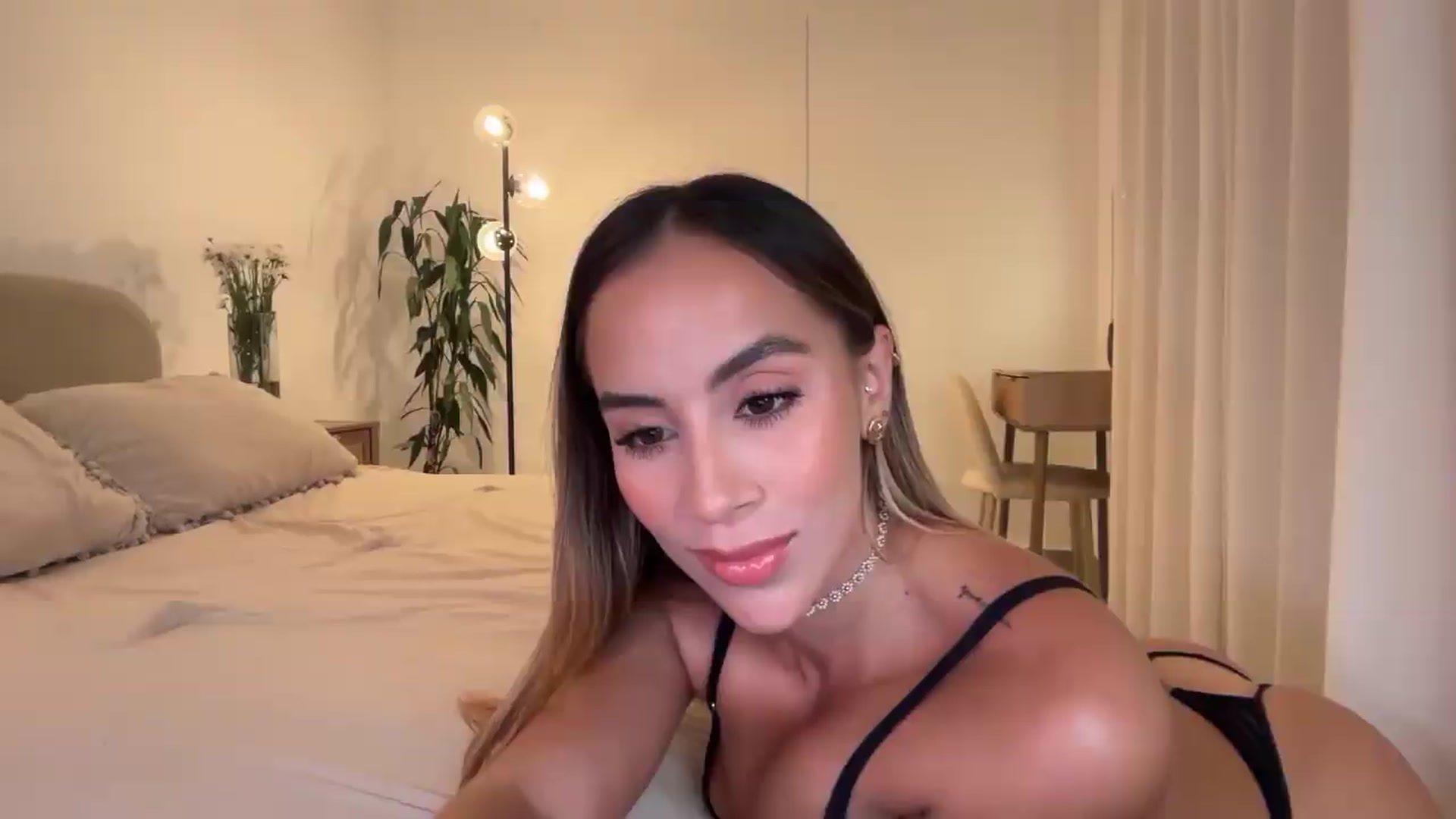 Gallery image thumbnail from Susan_99's myfreecams stream on, 08/21/2026, 05:02 image 18 of 20