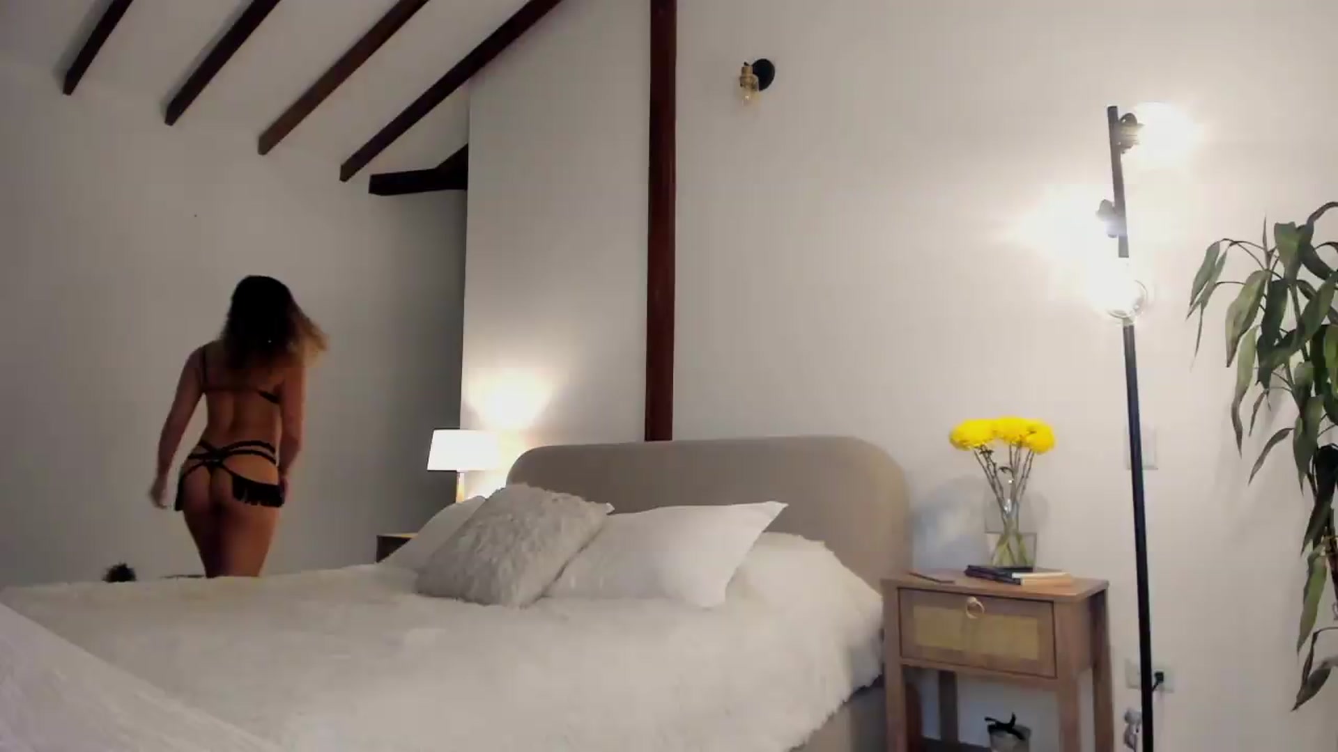 Gallery image thumbnail from Susan_99's myfreecams stream on, 09/02/2026, 05:04 image 14 of 20