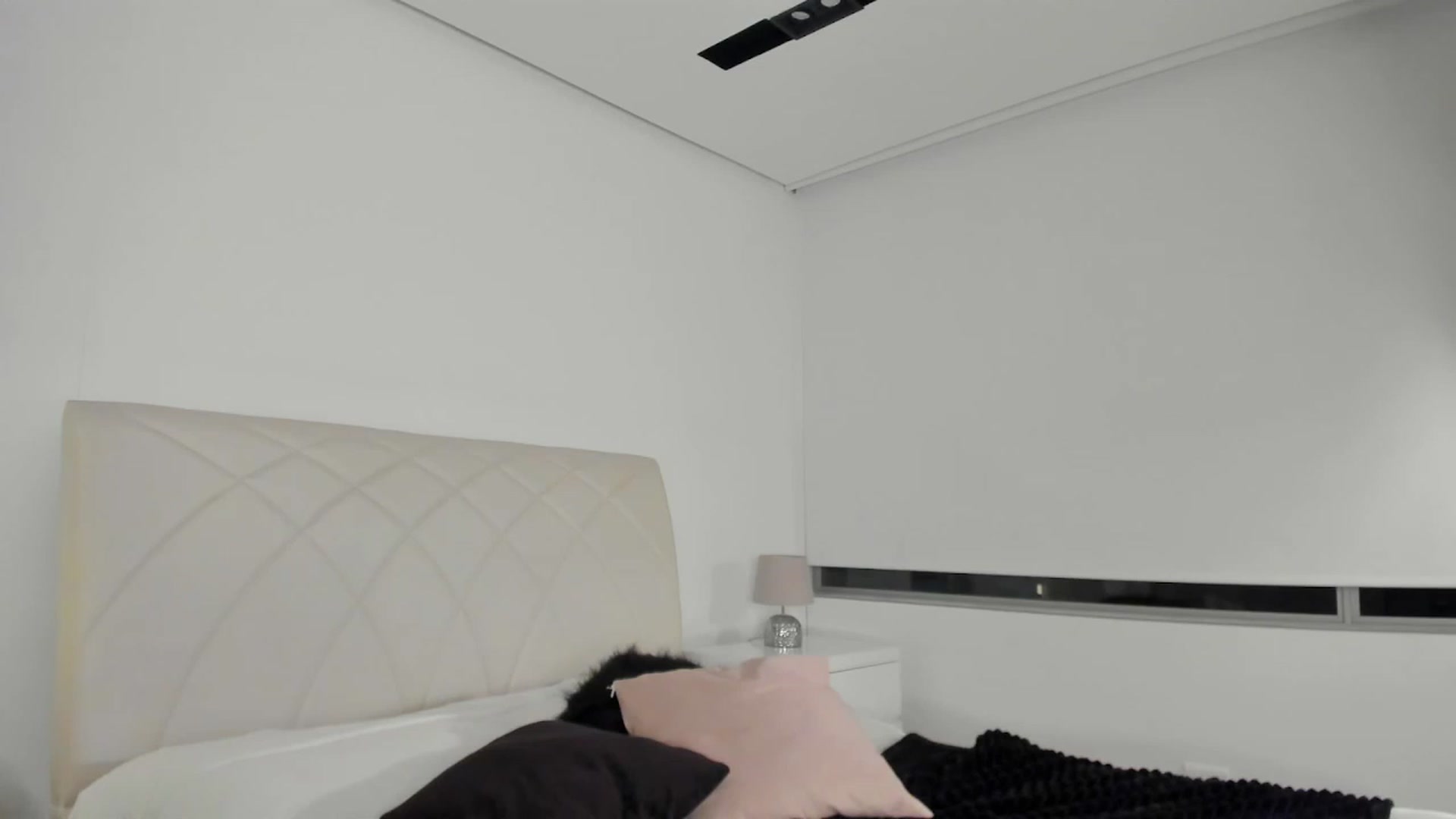 Gallery image thumbnail from Susan_MFC's myfreecams stream on, 11/16/2022, 08:23 image 17 of 20