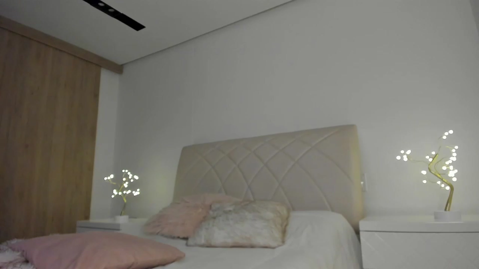 Gallery image thumbnail from Susan_MFC's myfreecams stream on, 12/03/2022, 05:06 image 19 of 20