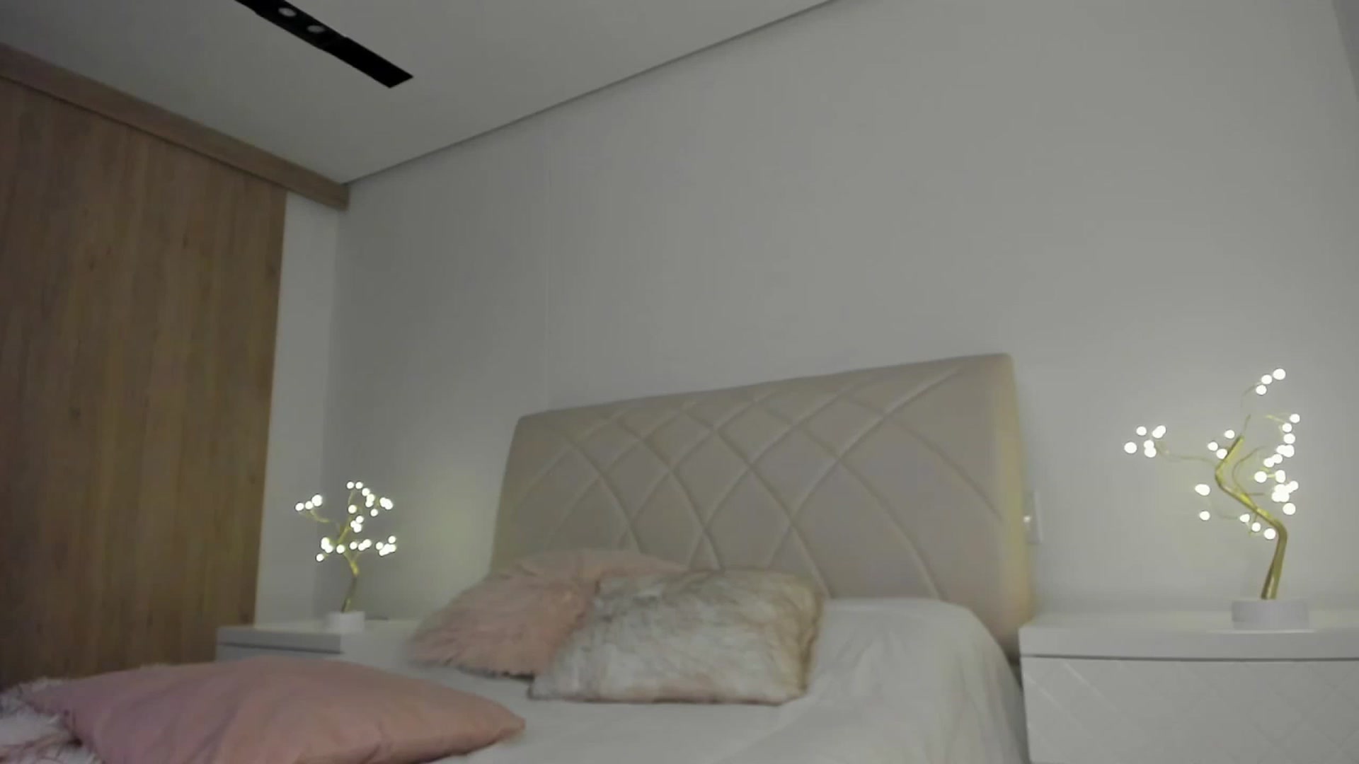 Gallery image thumbnail from Susan_MFC's myfreecams stream on, 12/03/2022, 05:06 image 18 of 20