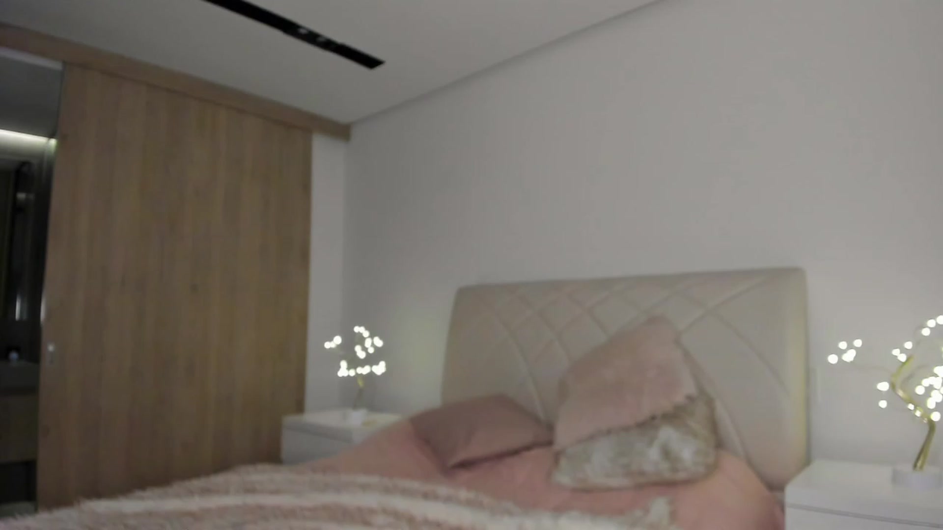Gallery image thumbnail from Susan_MFC's myfreecams stream on, 12/07/2022, 05:58 image 9 of 20